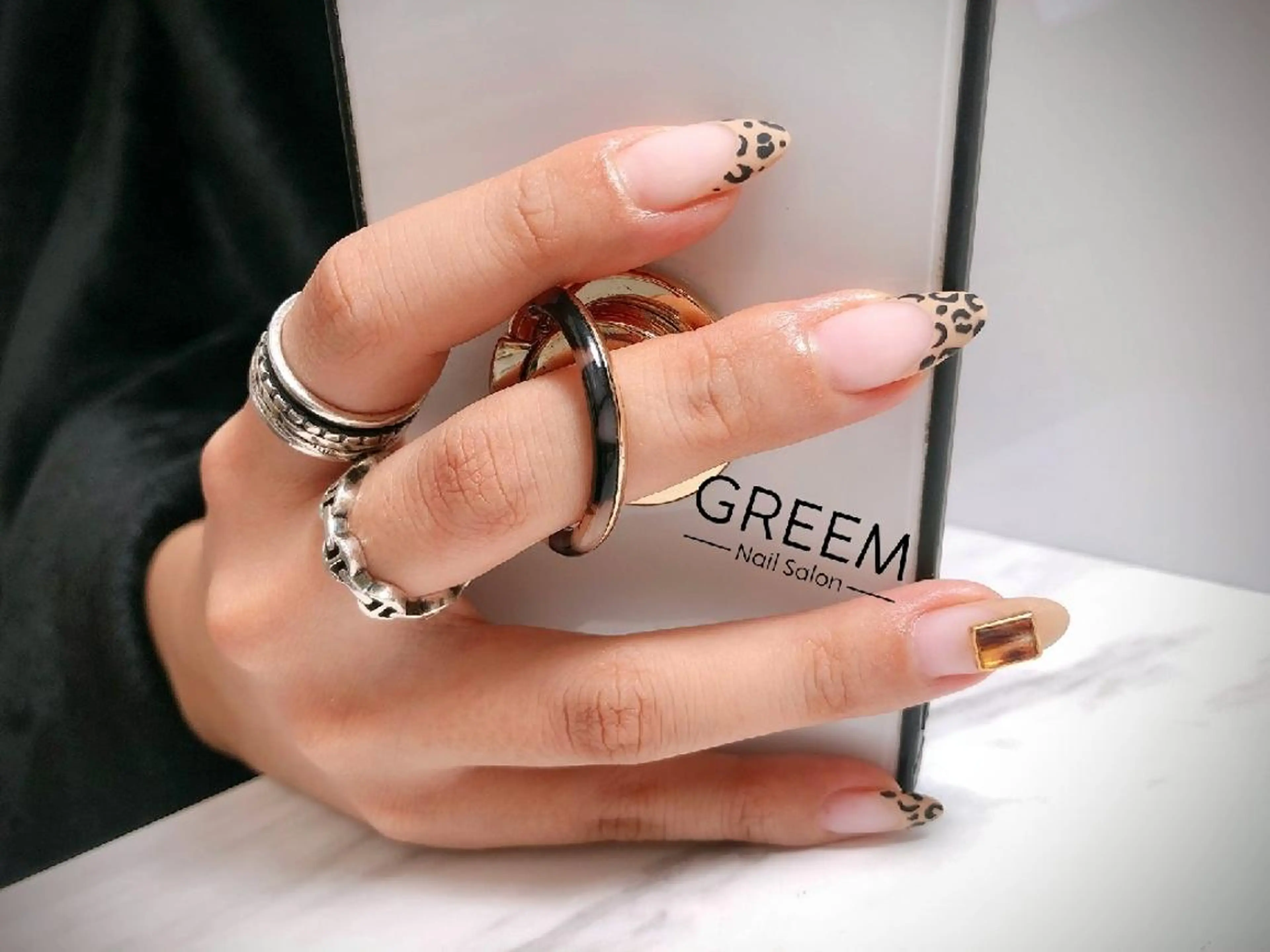 ネイル アニマル柄 フレンチネイル GREEM グリームのネイルデザイン