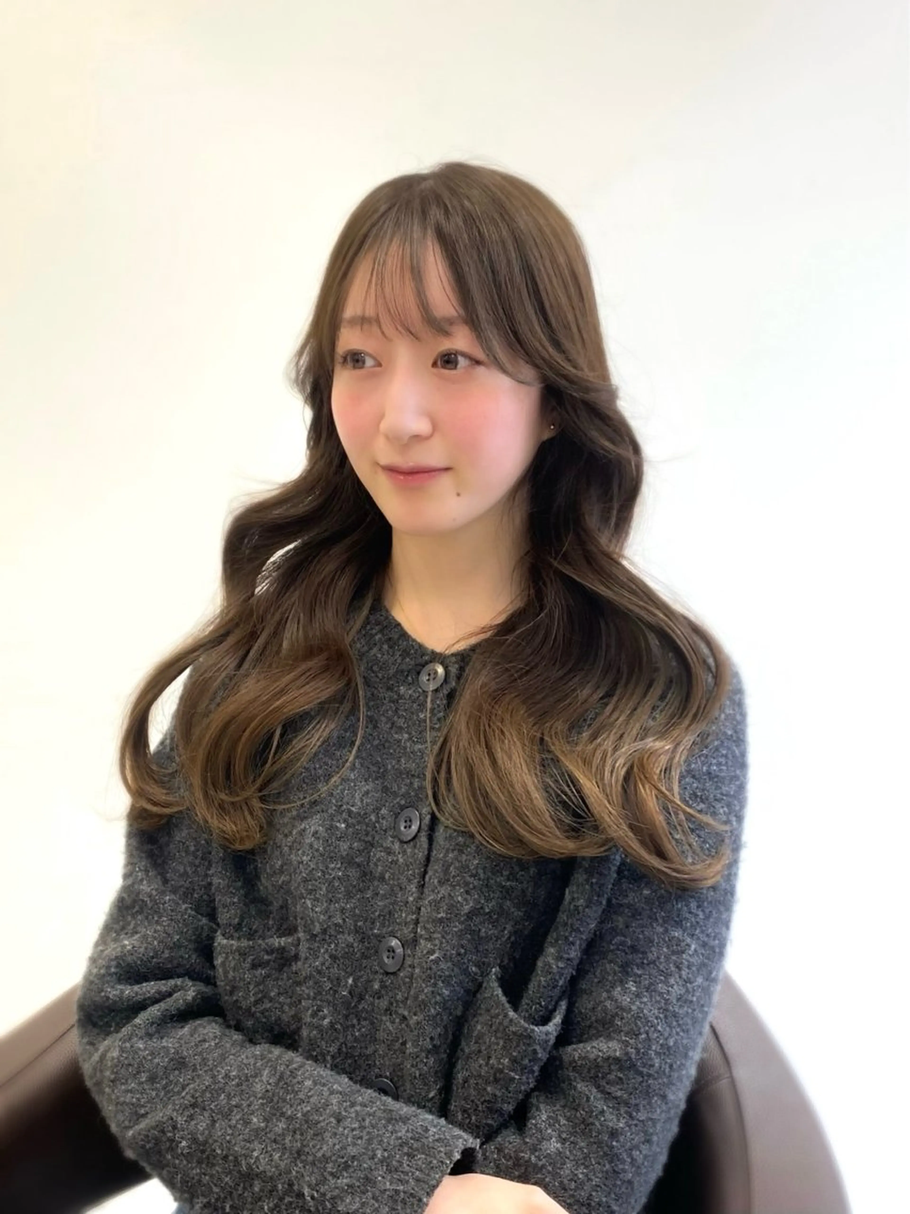 セミロング カラー 岡山 愛のヘアスタイル