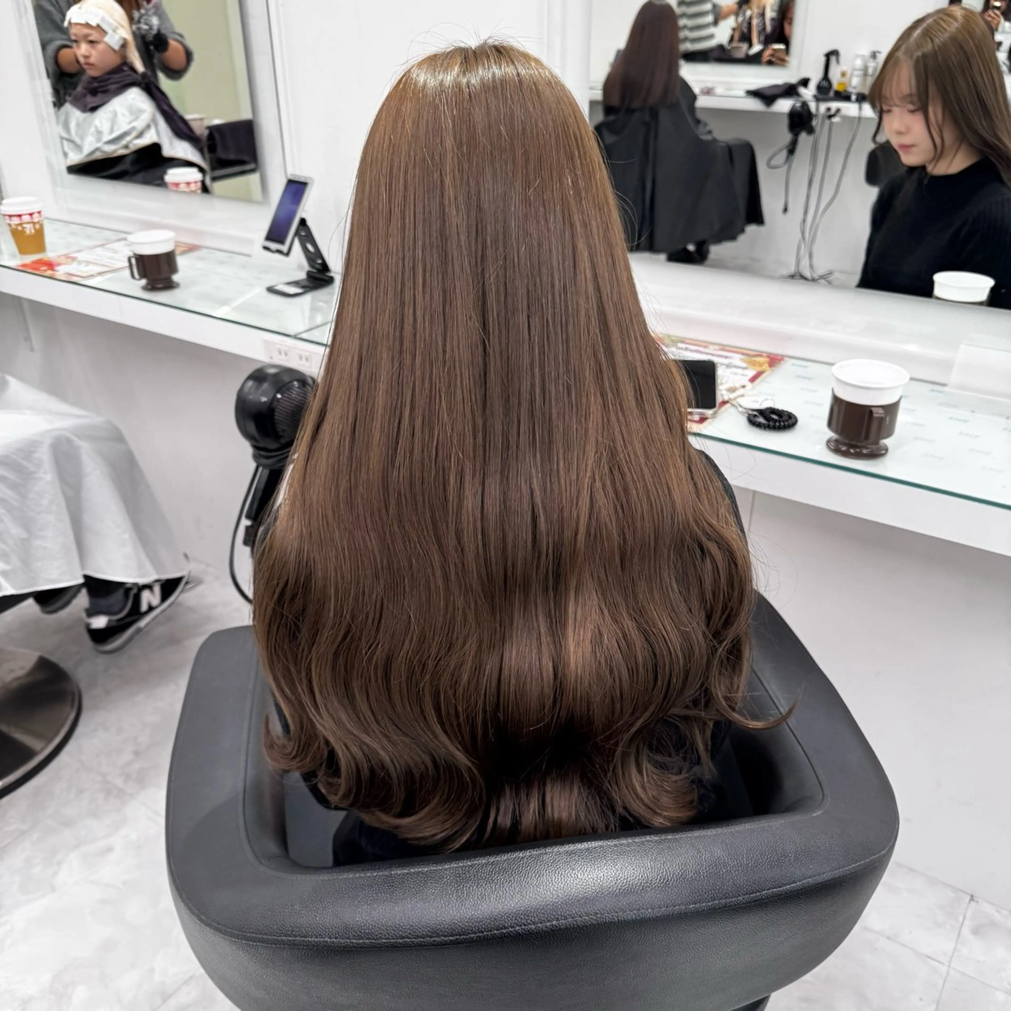 ロング カラー ヘアアレンジ カット ヘアカラー トリートメント ヘアセット 透け上品ハイトーン 職人ゆうと🤍のヘアスタイル