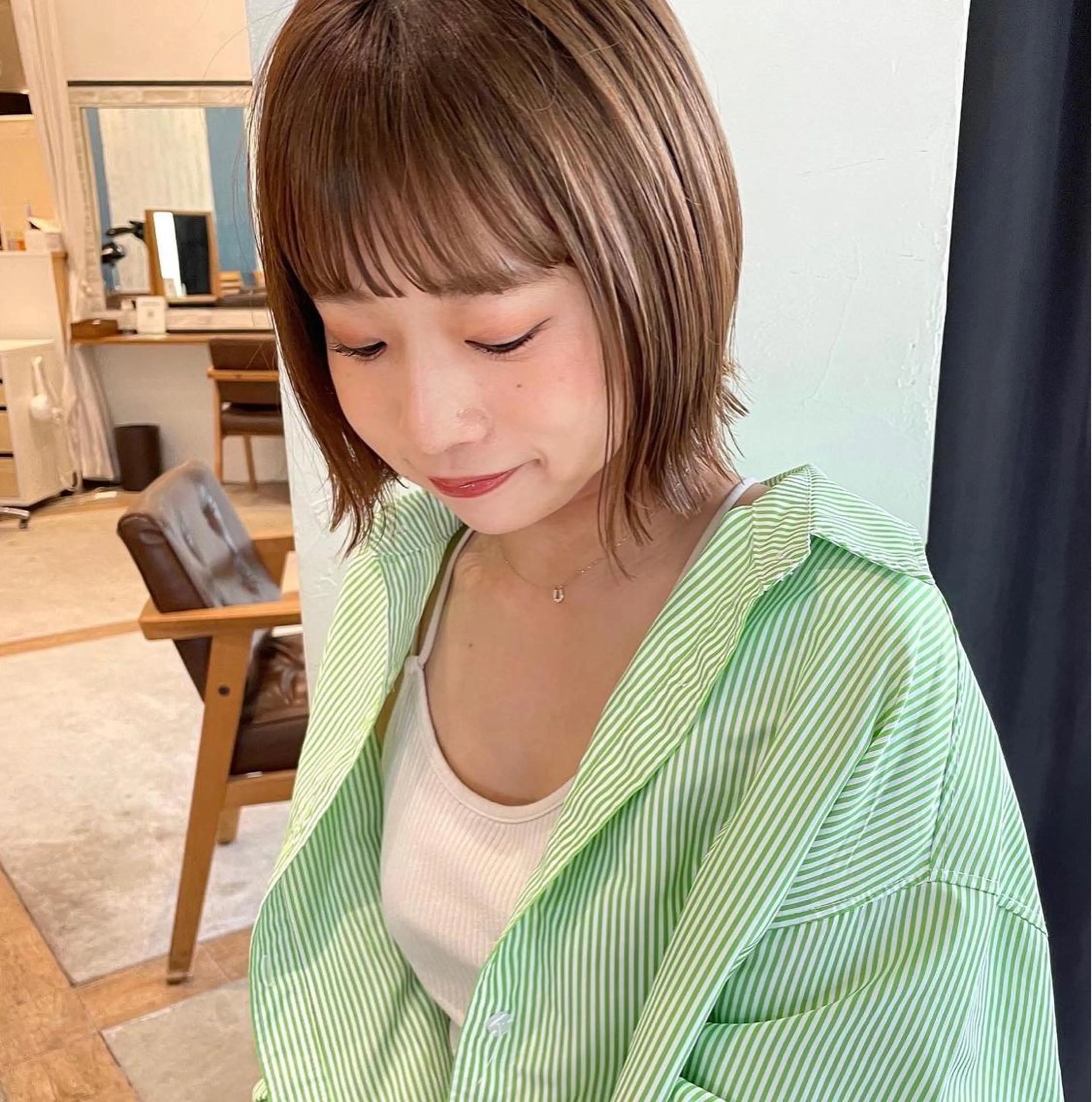 ショート 外ハネヘア OAK 学芸大学所属・秋葉萌　透明感カラー /レイヤー/ボブ♡のヘアスタイル