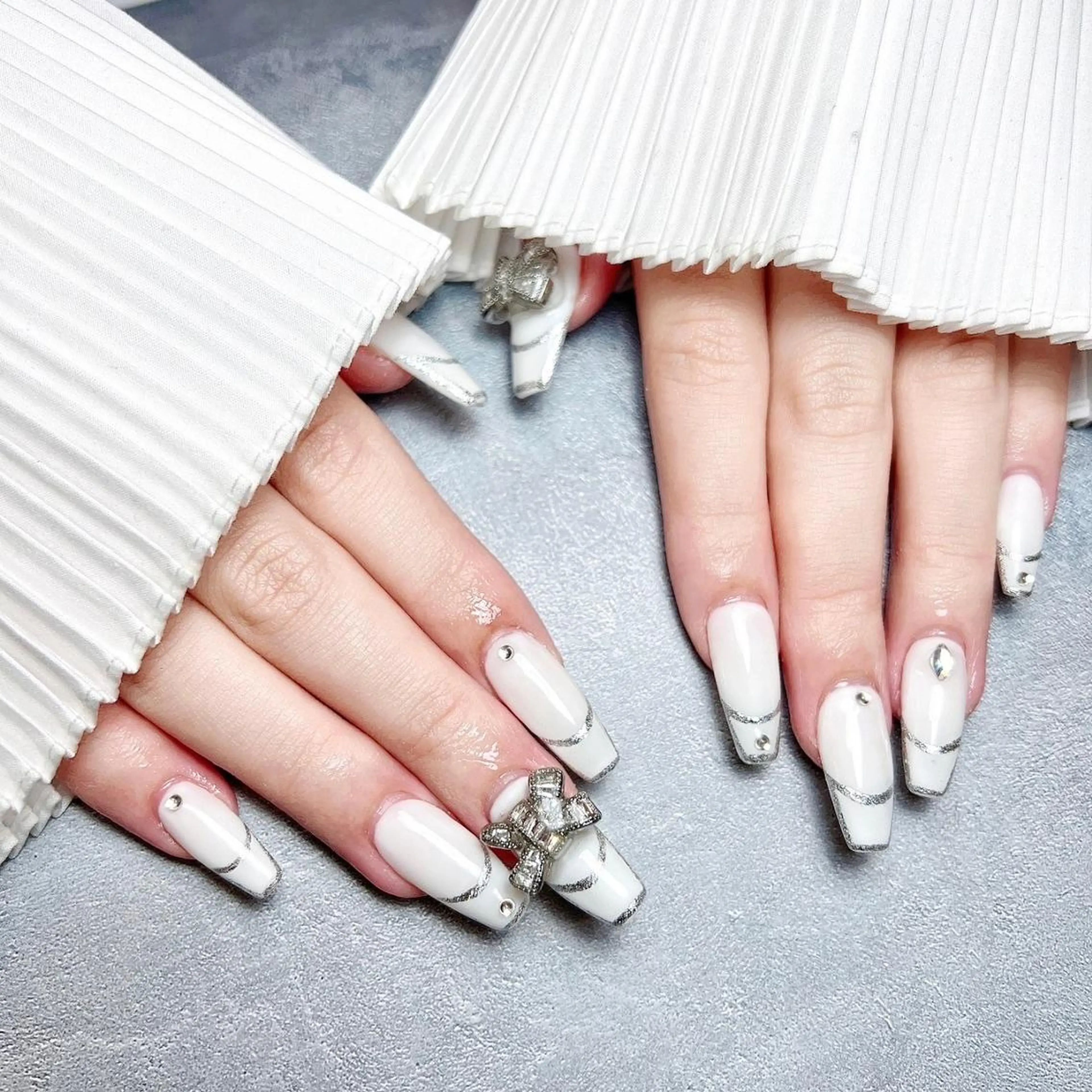 ネイル RAFFINE 月🦋🩵のネイルデザイン