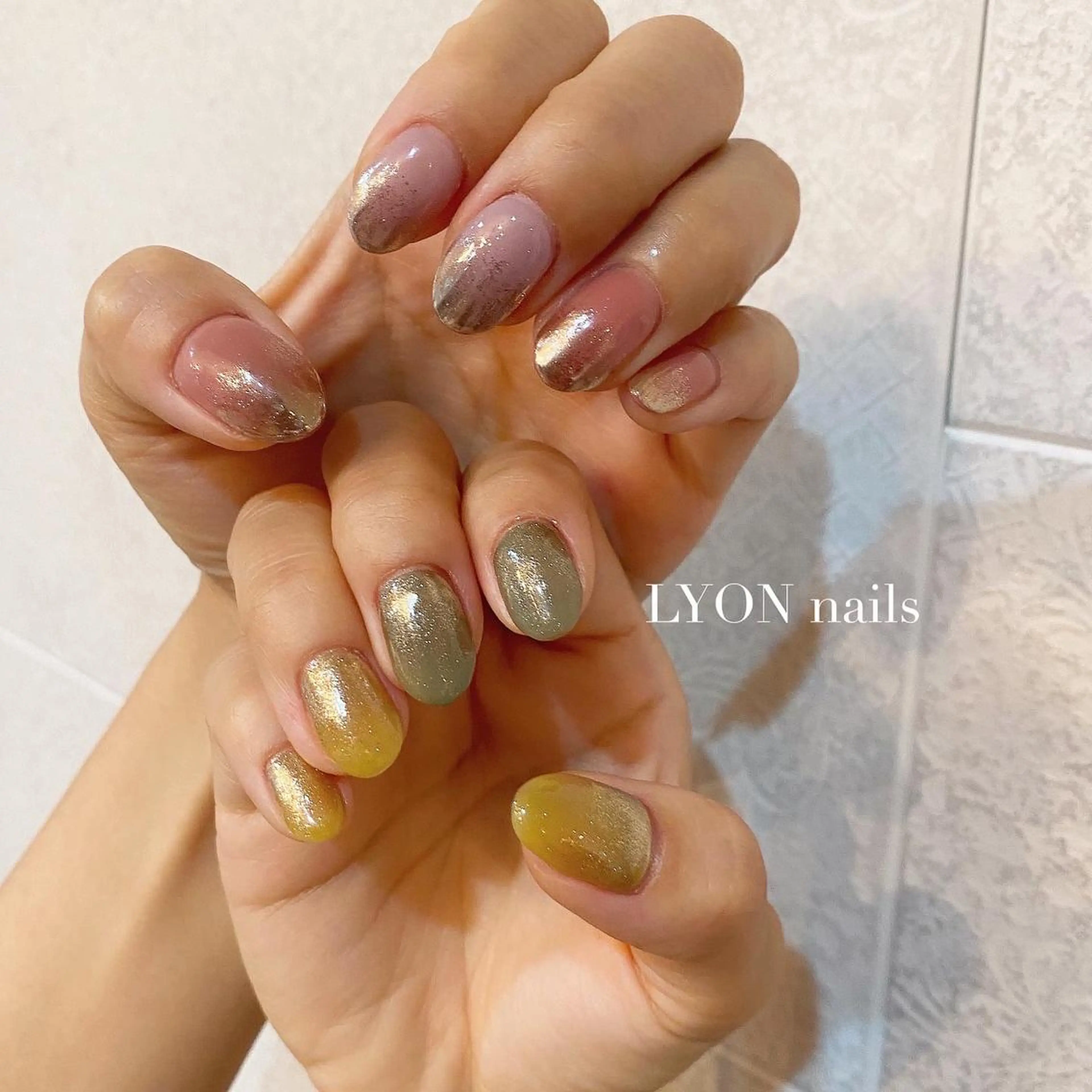 ネイル グラデーション ミラーネイル ハンドネイル Bethlee nailsのネイルデザイン