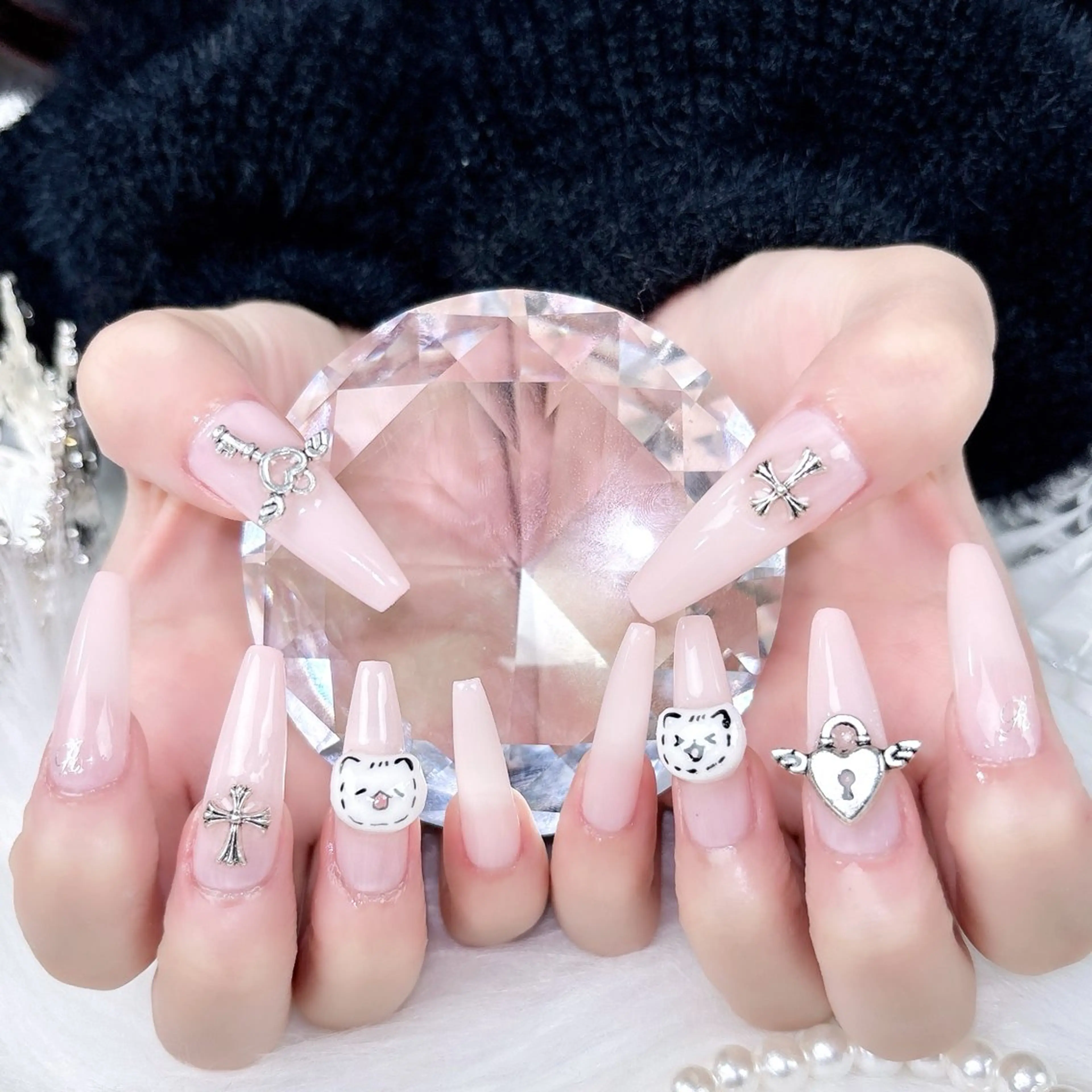 ネイル vesper所属・Vesper miuのネイルデザイン