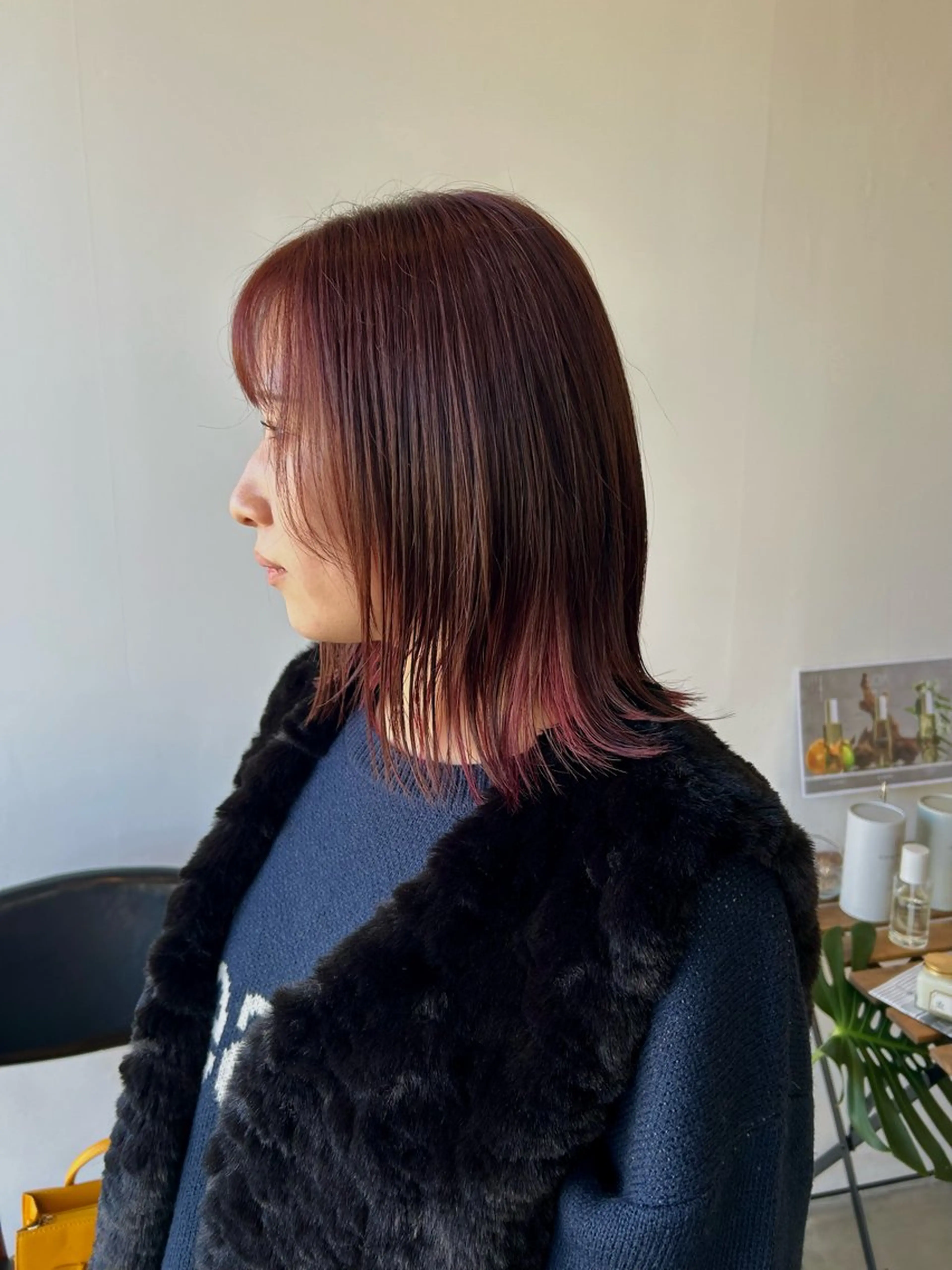 ミディアム カラー 切りっぱなしボブ ピンクカラー ボブ カット ヘアカラー plus HAIR いずみのヘアスタイル