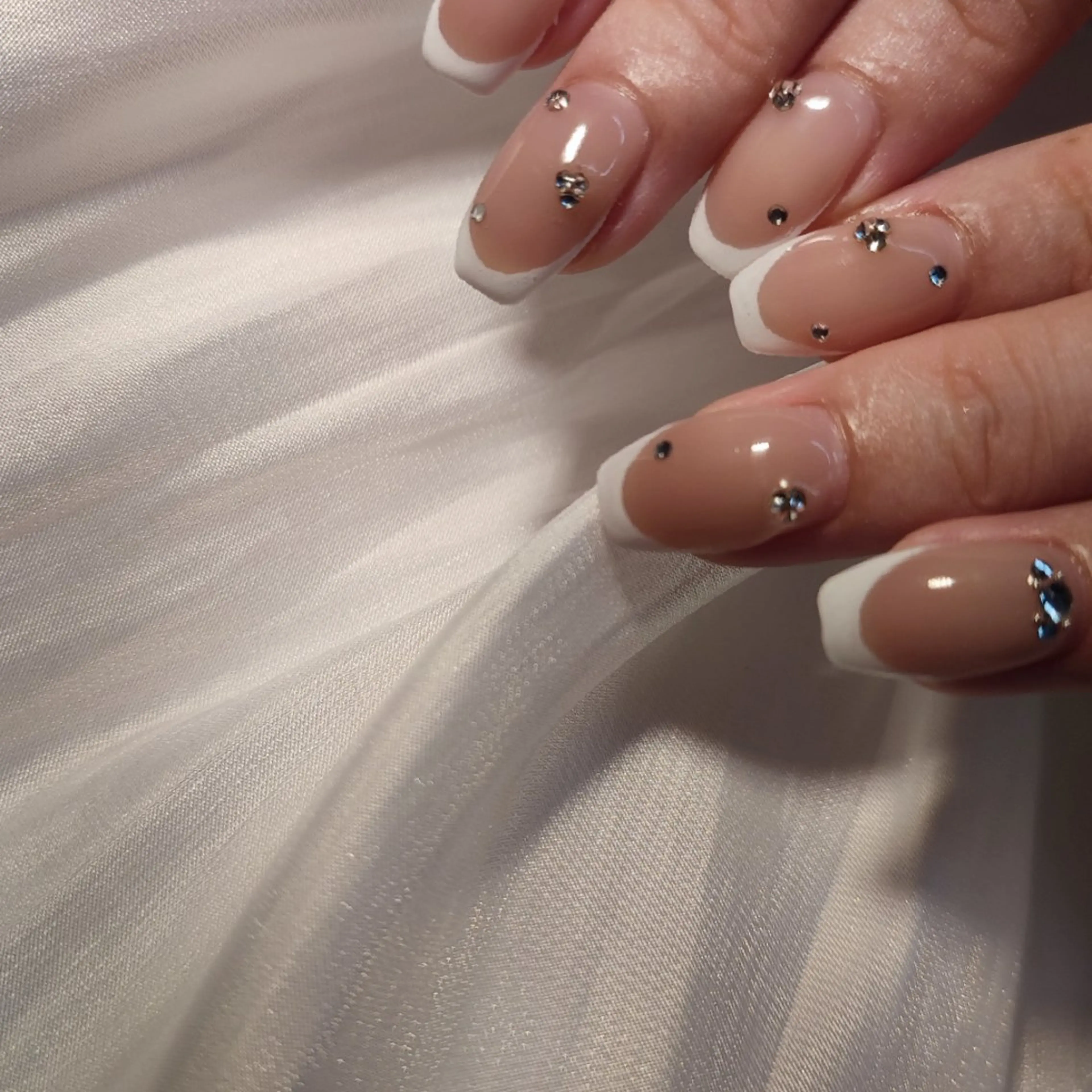 ネイル ハンドネイル RUNWAY 　　の眉毛・アイブロウイメージ