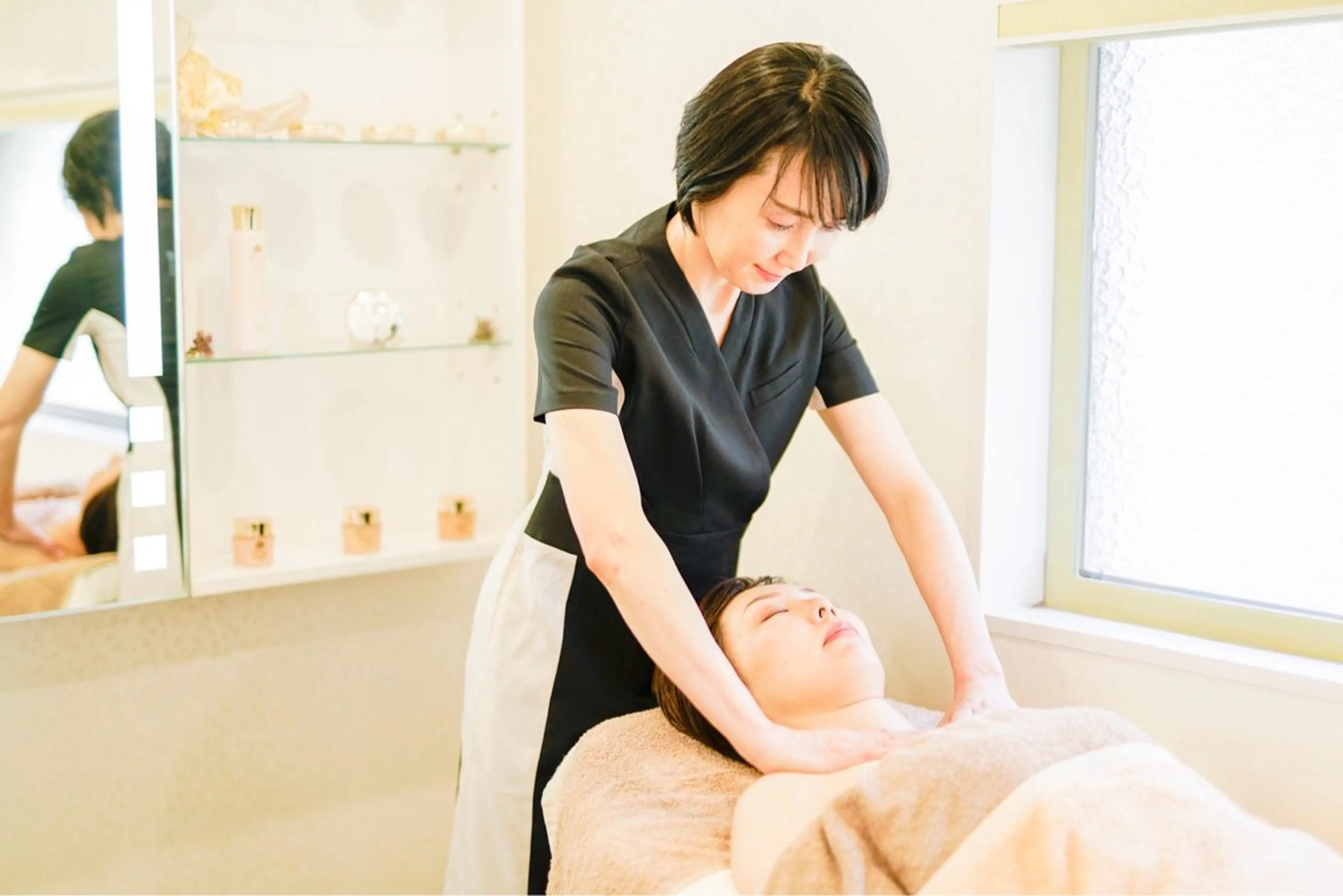 エイジングケアトリートメント　(お一人一回のみ)フェイス&デコルテの写真