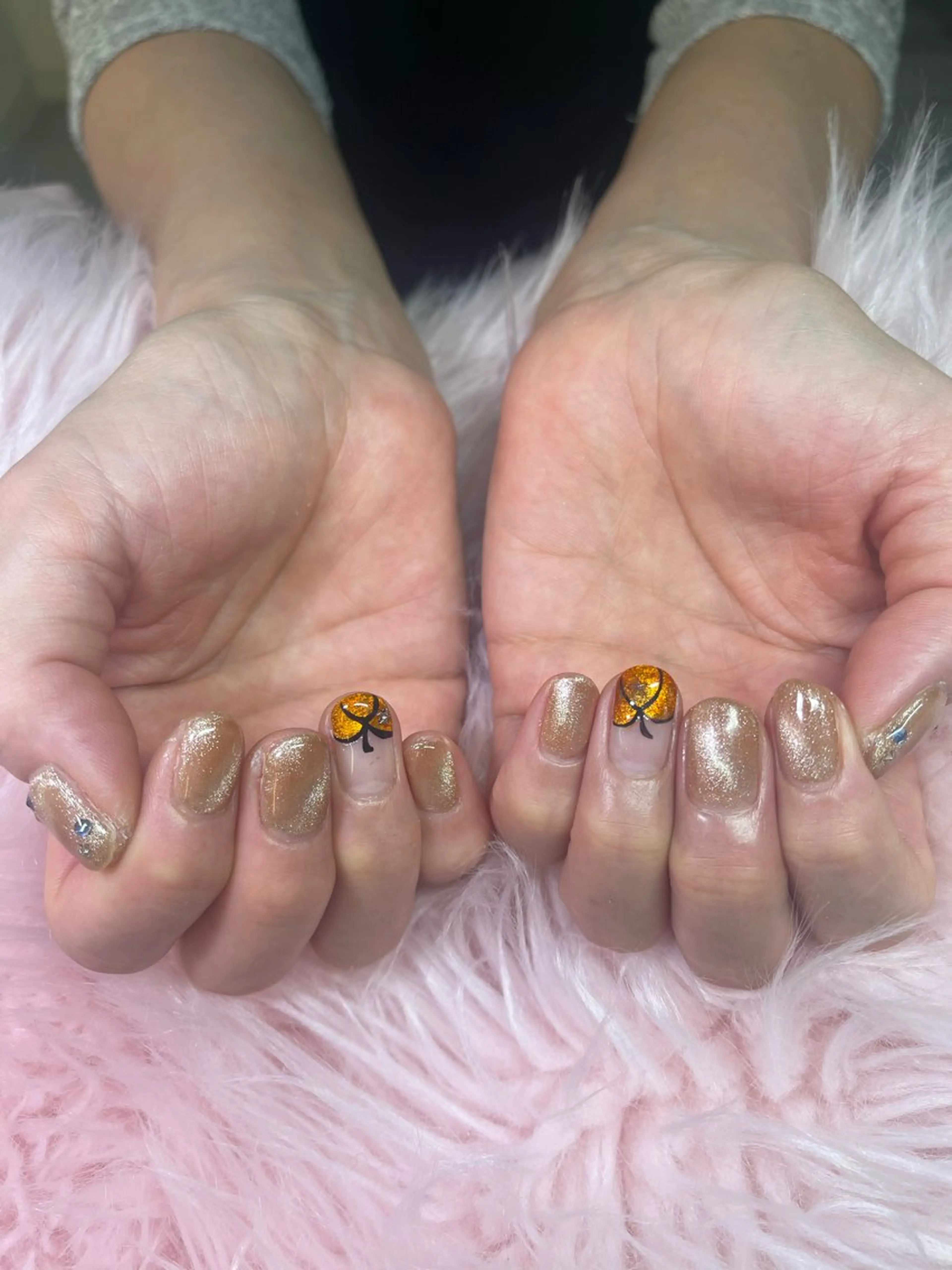 ネイル ハロウィン マグネットネイル ネイルサロンキュアイスト所属・キュアイスト アコパラジェル調布のネイルデザイン