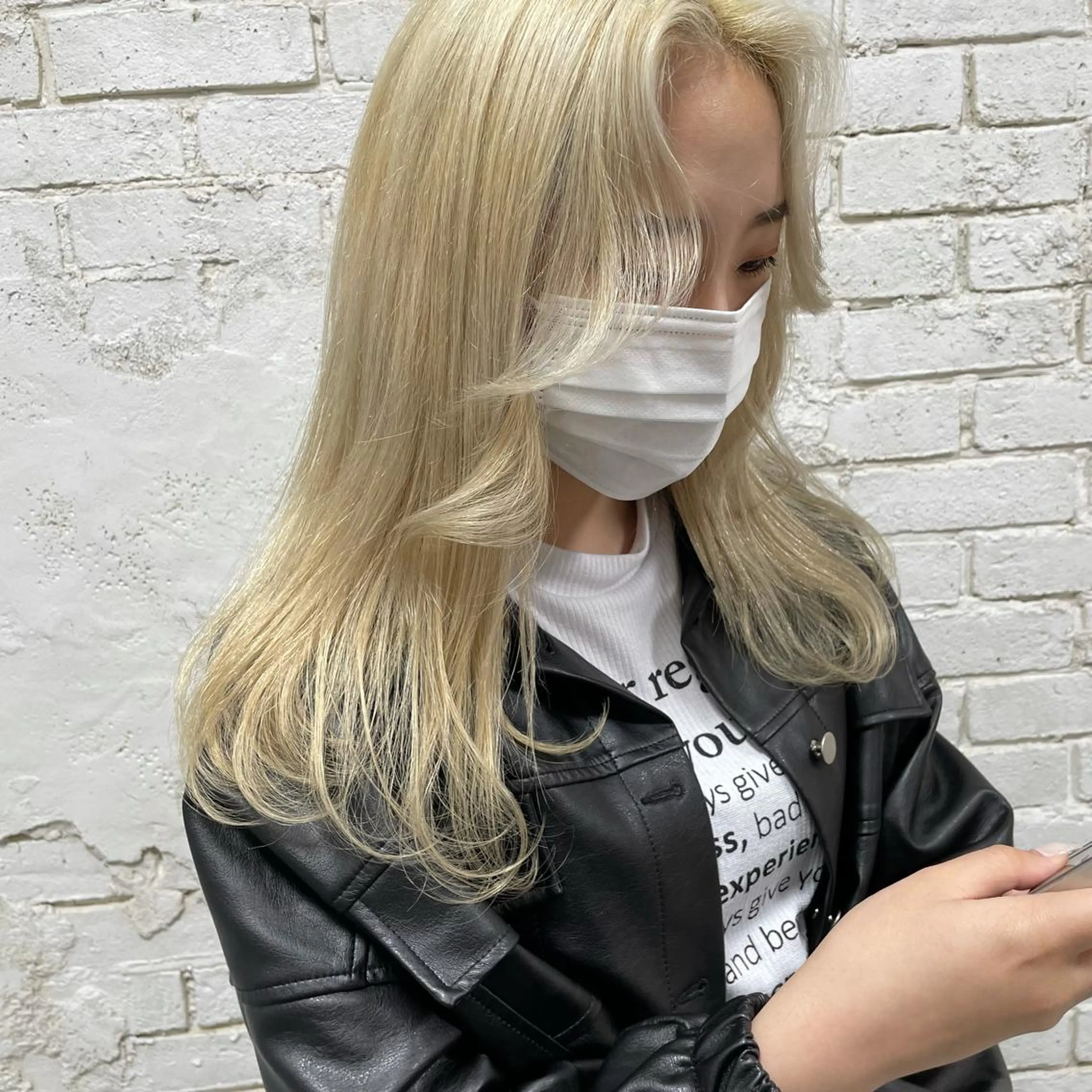 ロング カラー 抜きっぱなしブロンド ブロンド ヘアカラー 大阪韓国ヘア 🦋RINKAのヘアスタイル