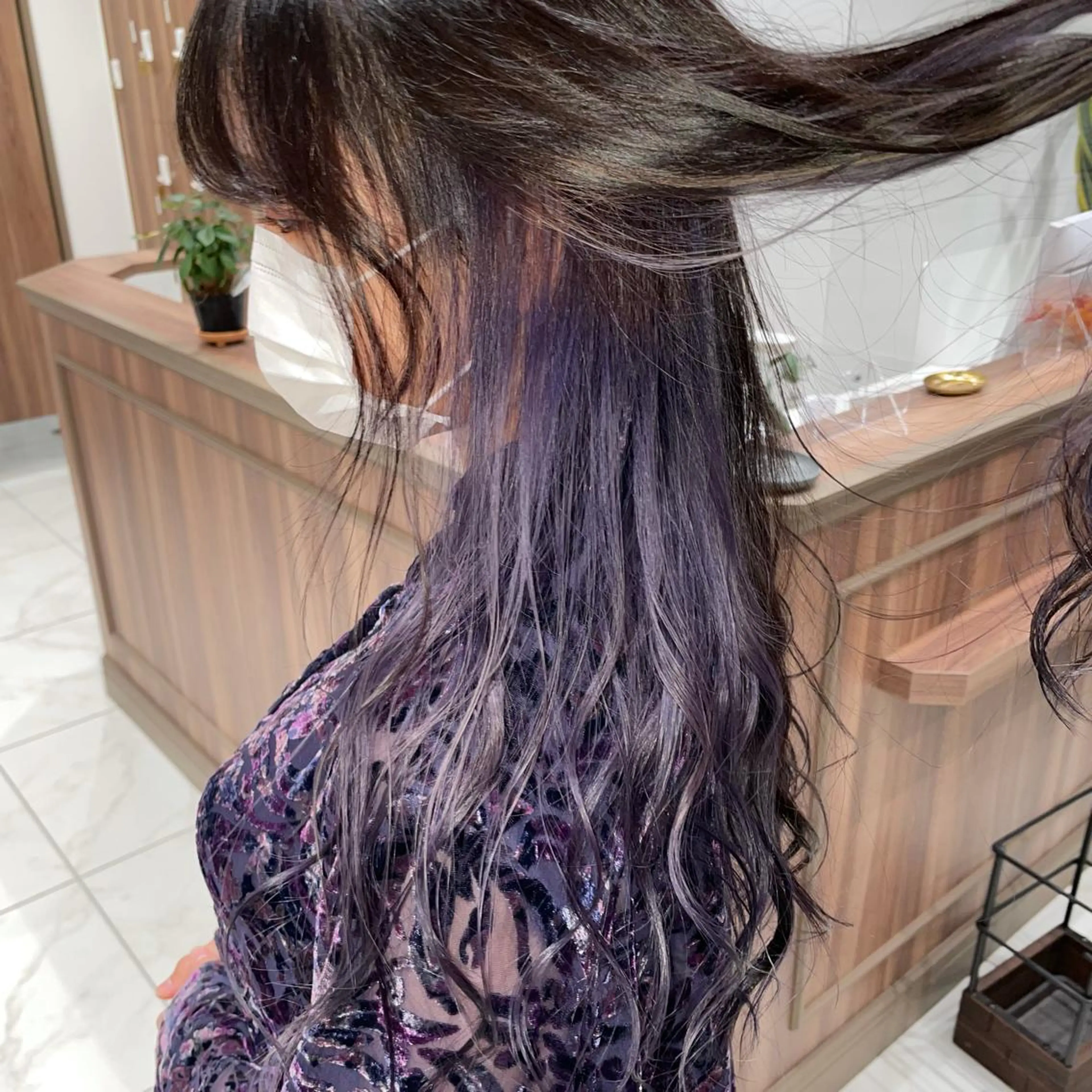 セミロング カラー インナーカラー パープルカラー 🇰🇷韓国ヘア★ 副店長.쿠리타⭐︎のヘアスタイル