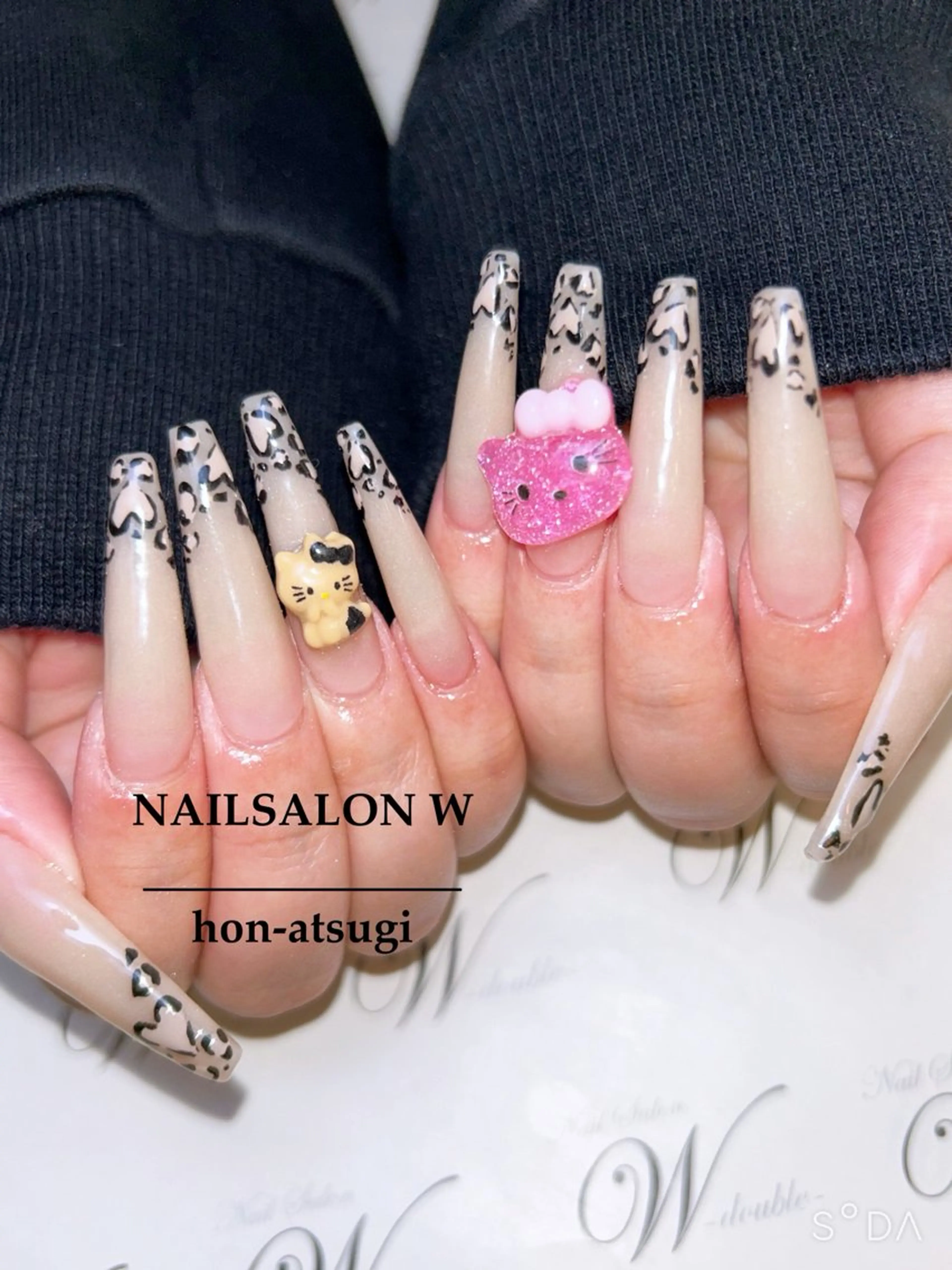 ロング ロング ハンドネイル ネイルサロン ダブルのネイルデザイン