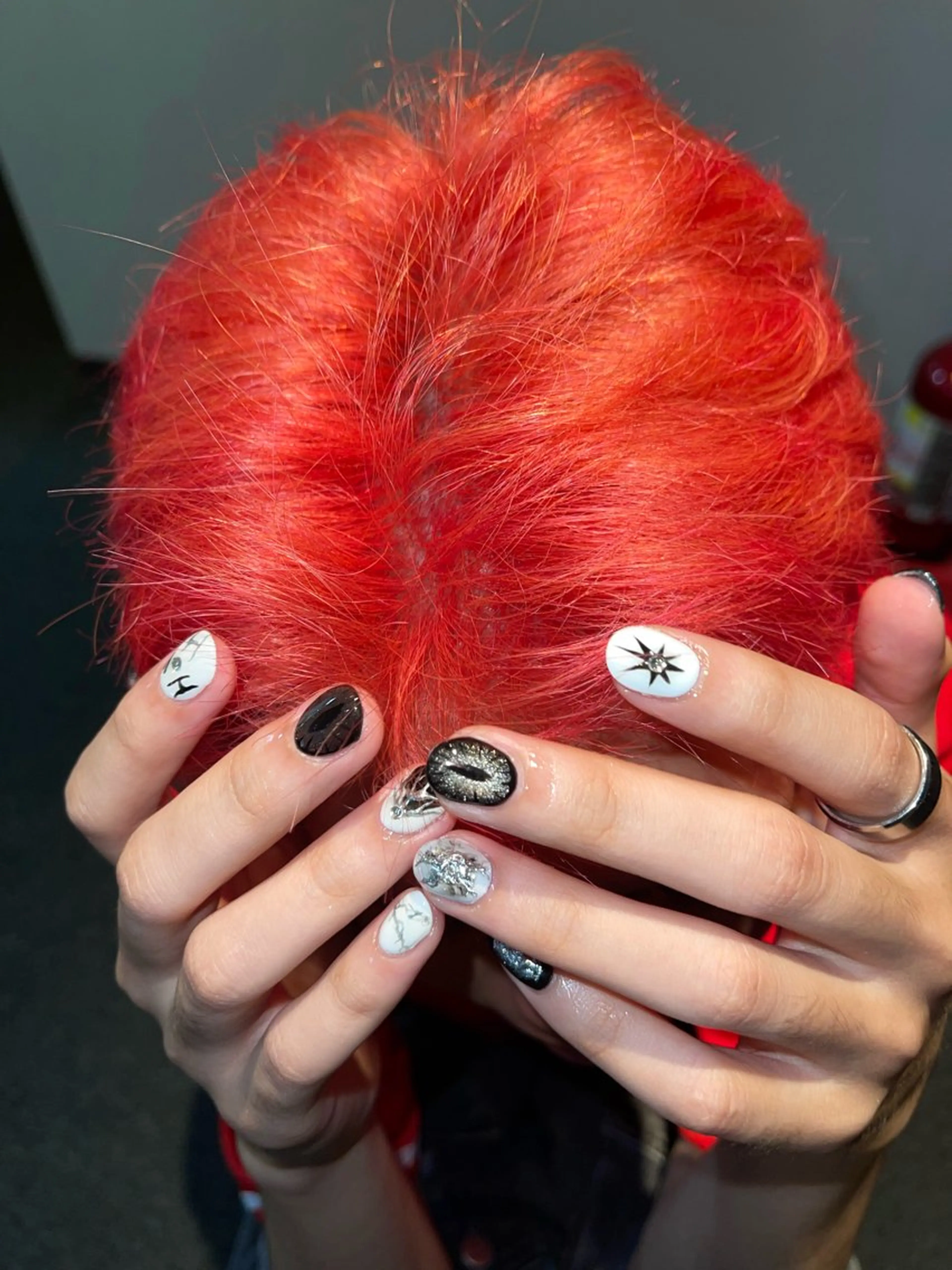 ネイル グラデーション ラメ(グリッター) マグネットネイル ミラーネイル ニュアンスネイル ハンドネイル 波 なみのネイルデザイン