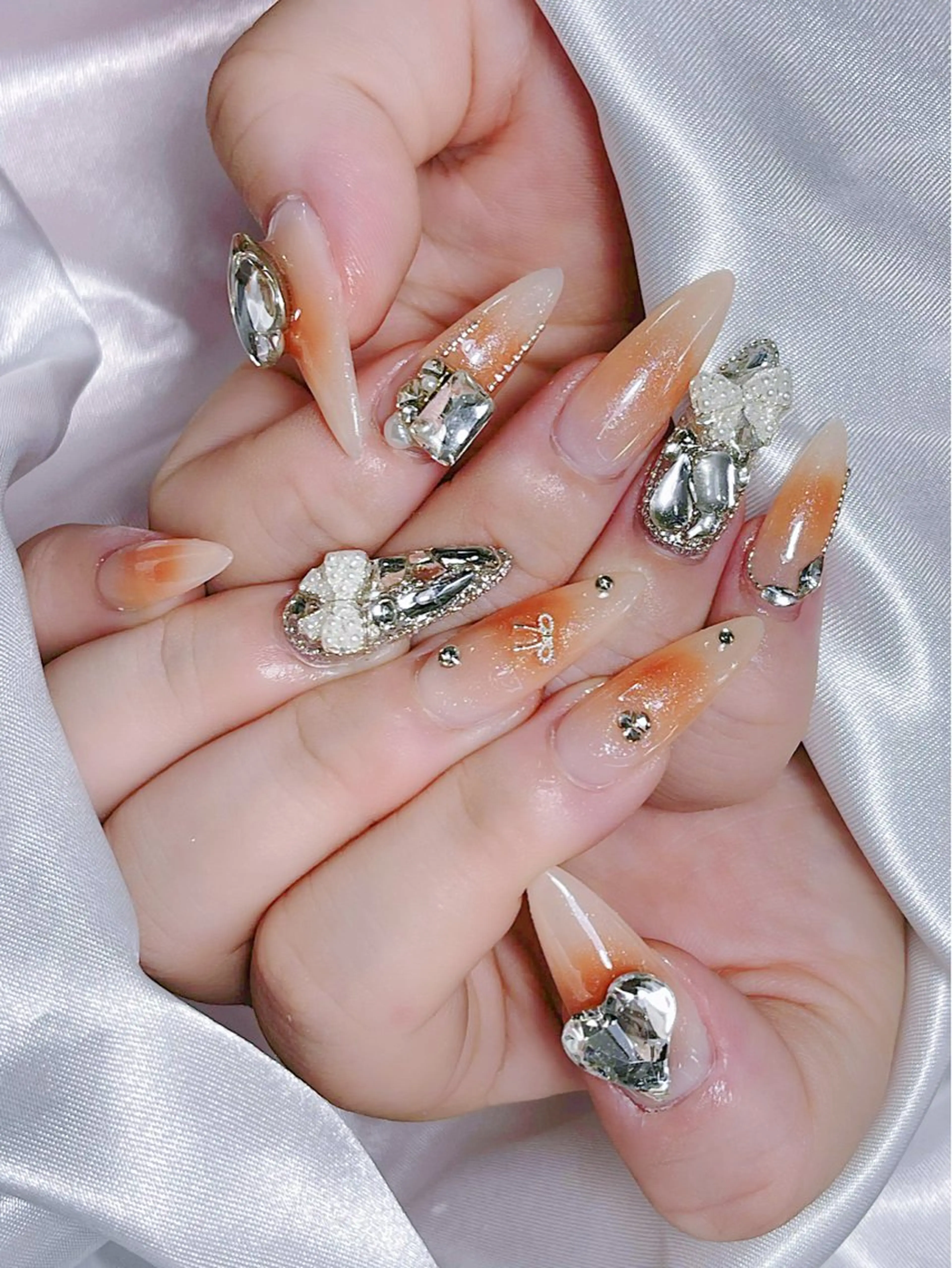 ネイル LEELA NAIL STUDIO所属・LEELA NAIL STUDIOのネイルデザイン