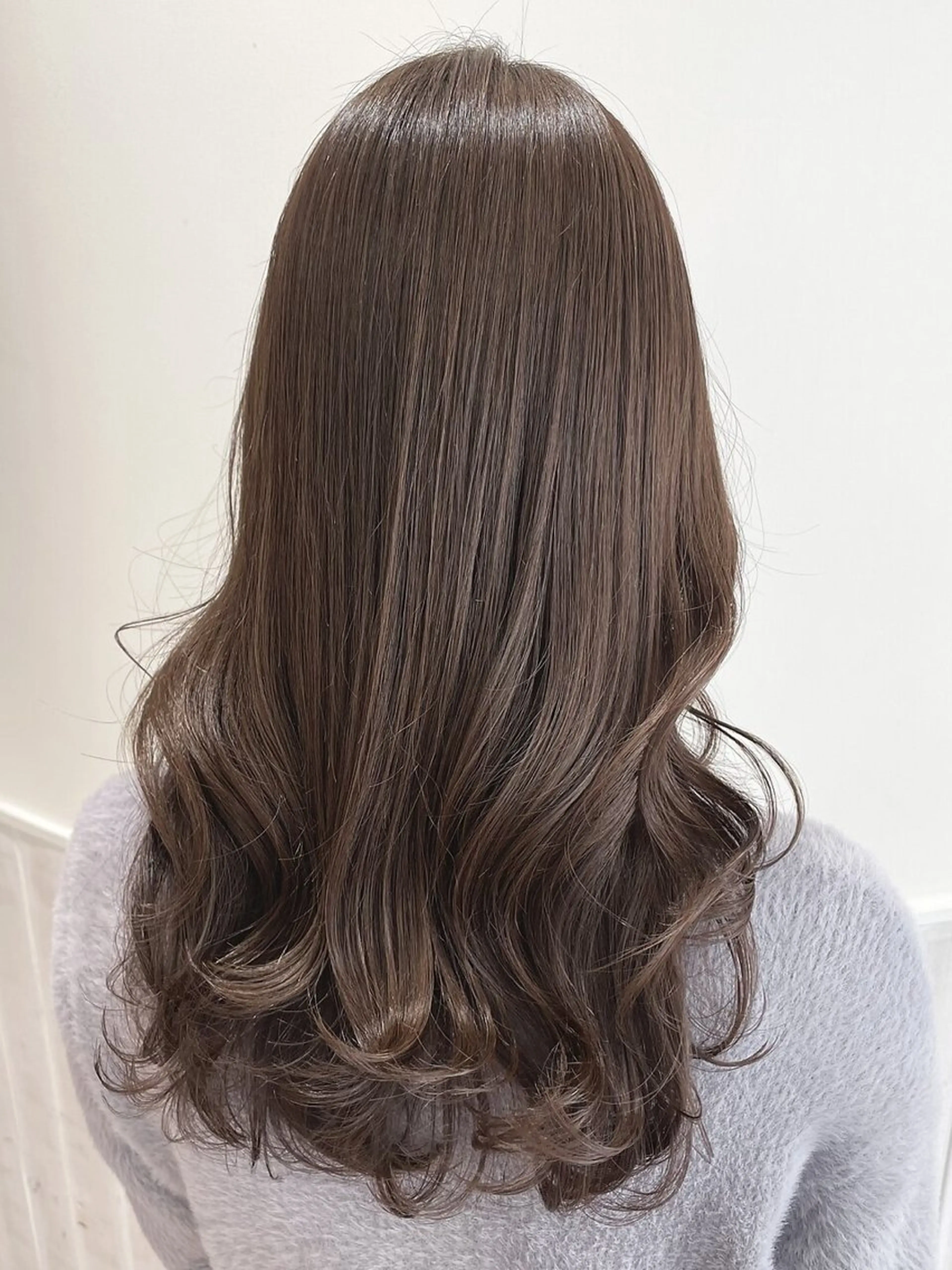 ロング カラー キッズ グレージュ ラベンダーカラー ラベンダーグレージュ ラベンダーグレー 透け感カラー🌿 小島 りなのヘアスタイル