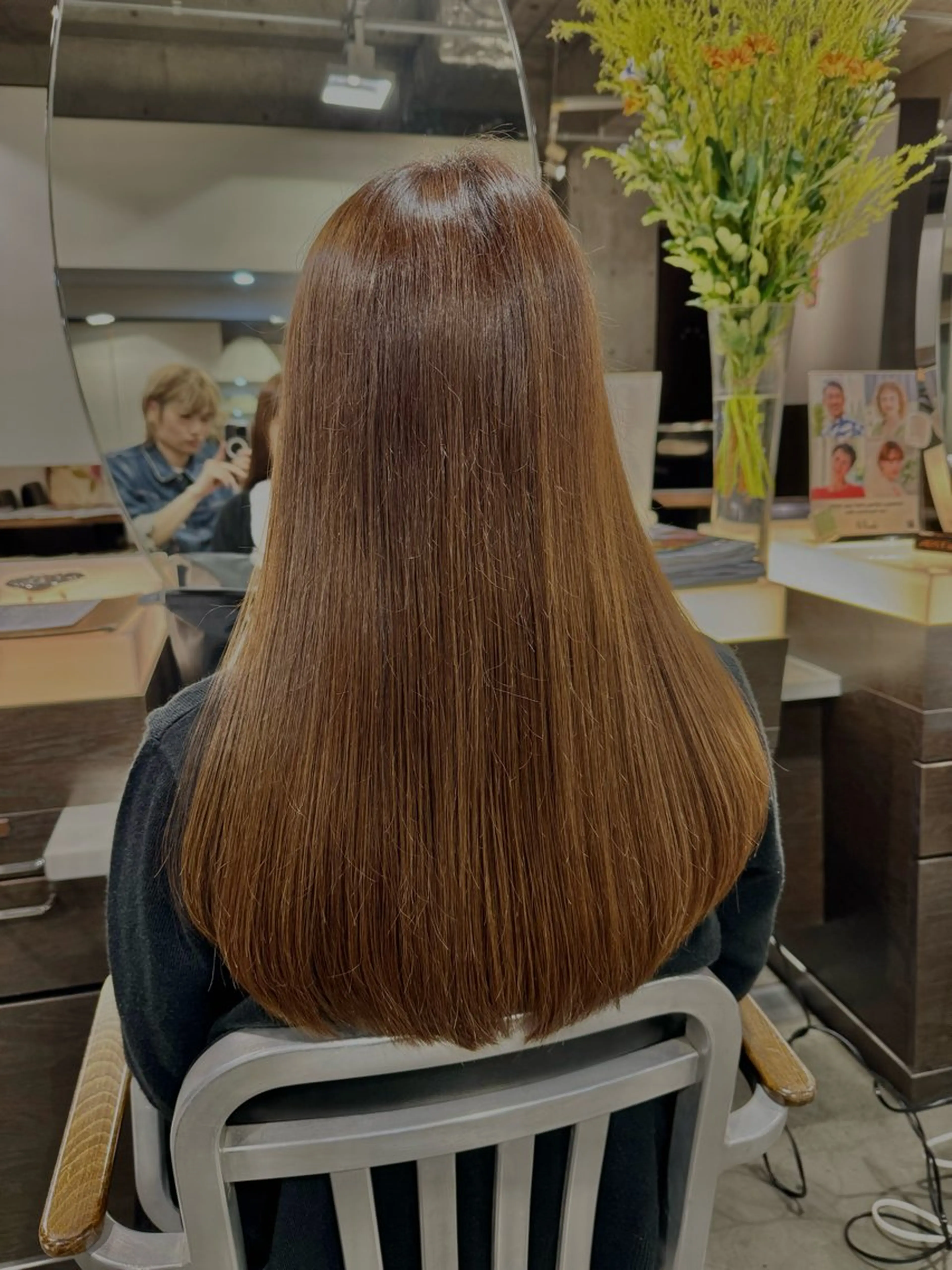 ロング タツキ／レイヤー／ パーマ／艶カラーのヘアスタイル