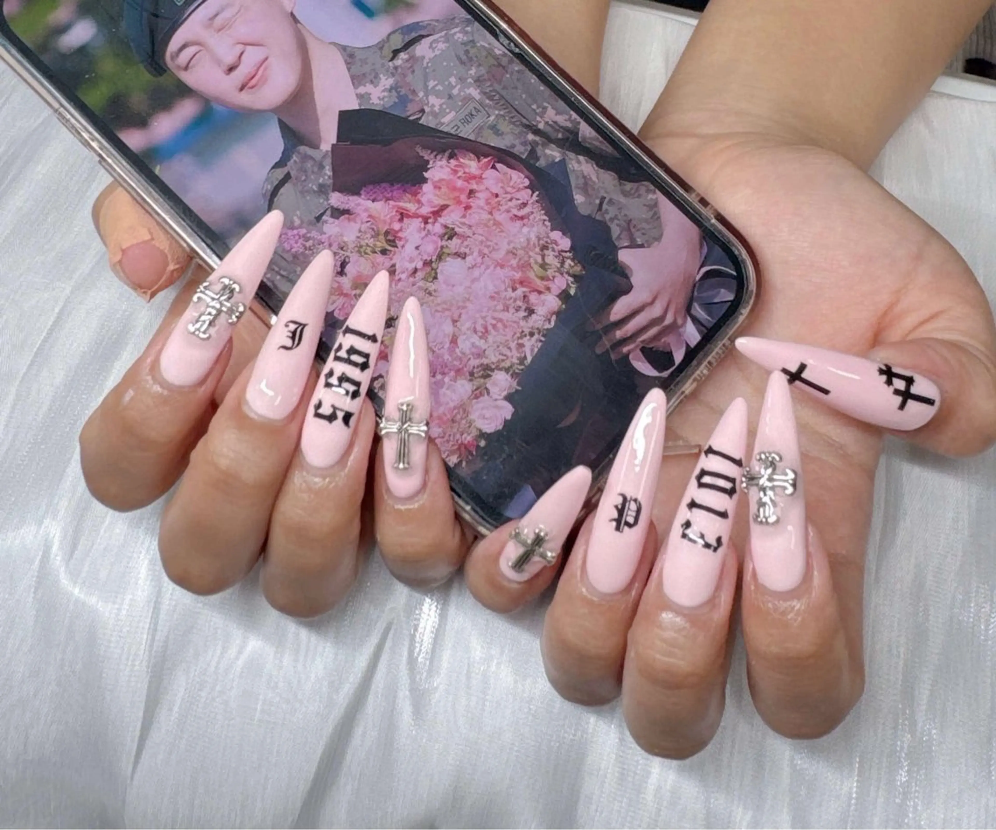 ネイル ハンドネイル Lee Nailsのネイルデザイン