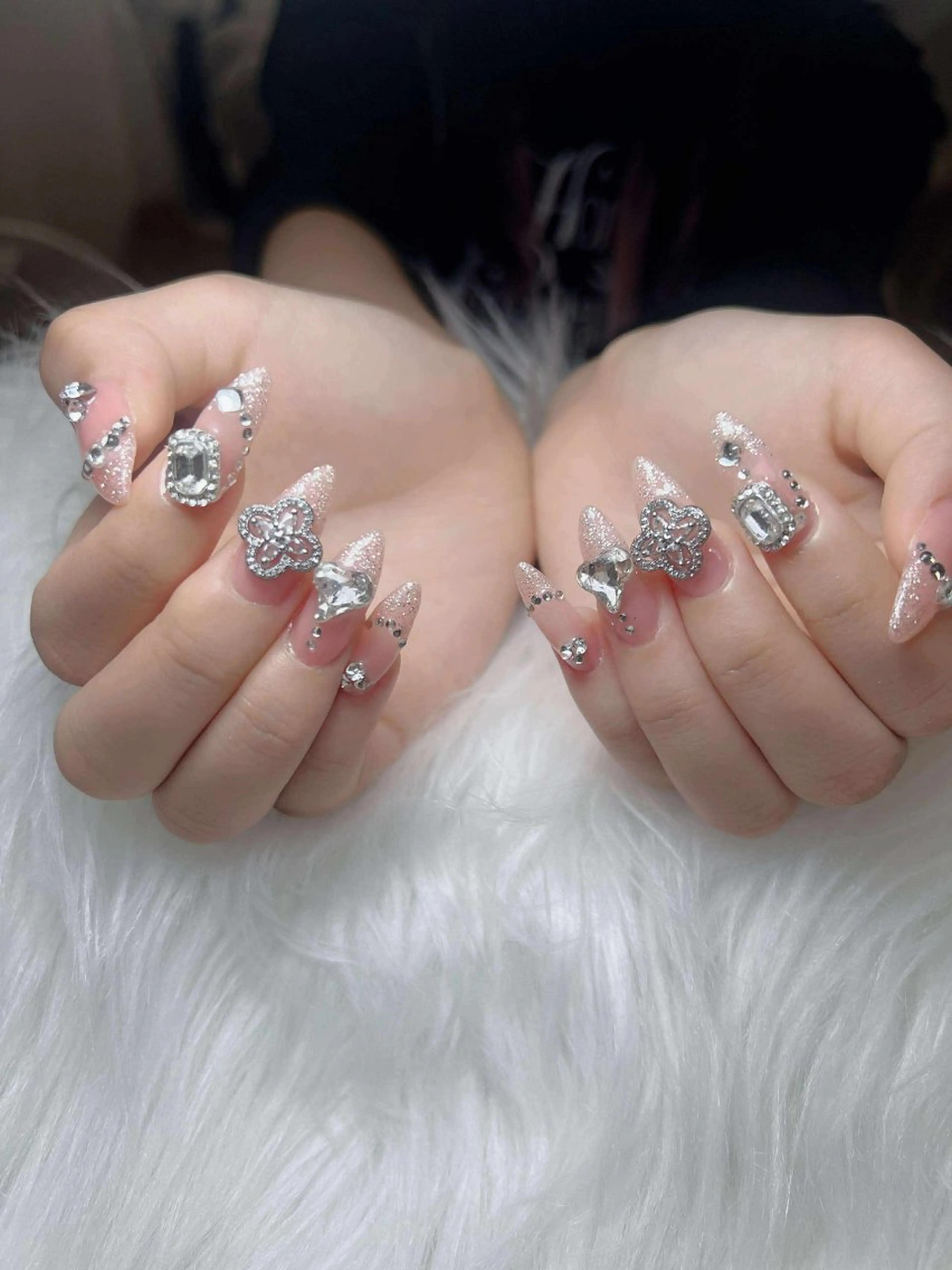 ネイル オーロラネイル チークネイル フットネイル フレンチネイル 韓国ネイル Lumi Nail 新大久保3‘のネイルデザイン