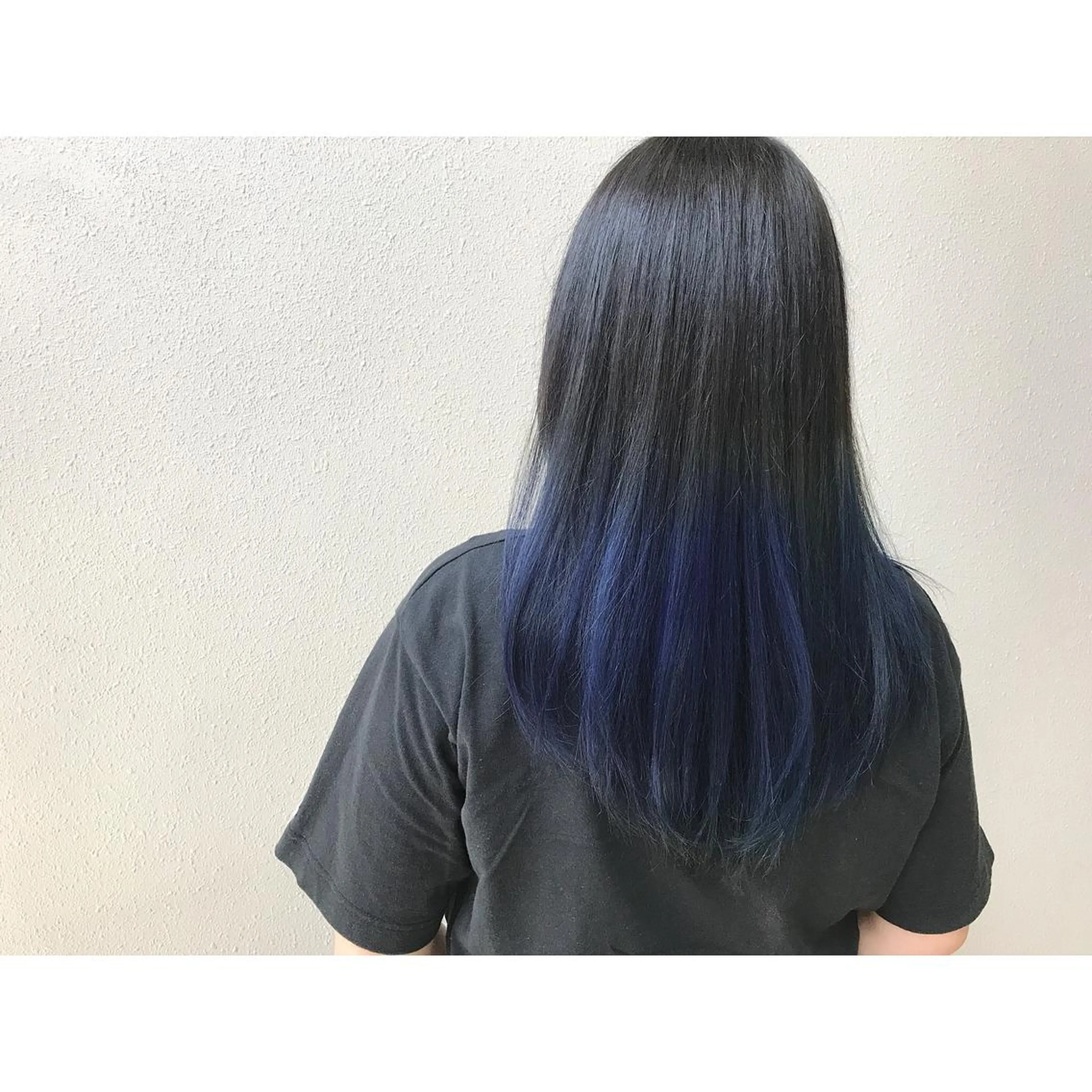 ロング カラー ブリーチ ブルーカラー カット ヘアカラー トリートメント 荒木 拓也のヘアスタイル