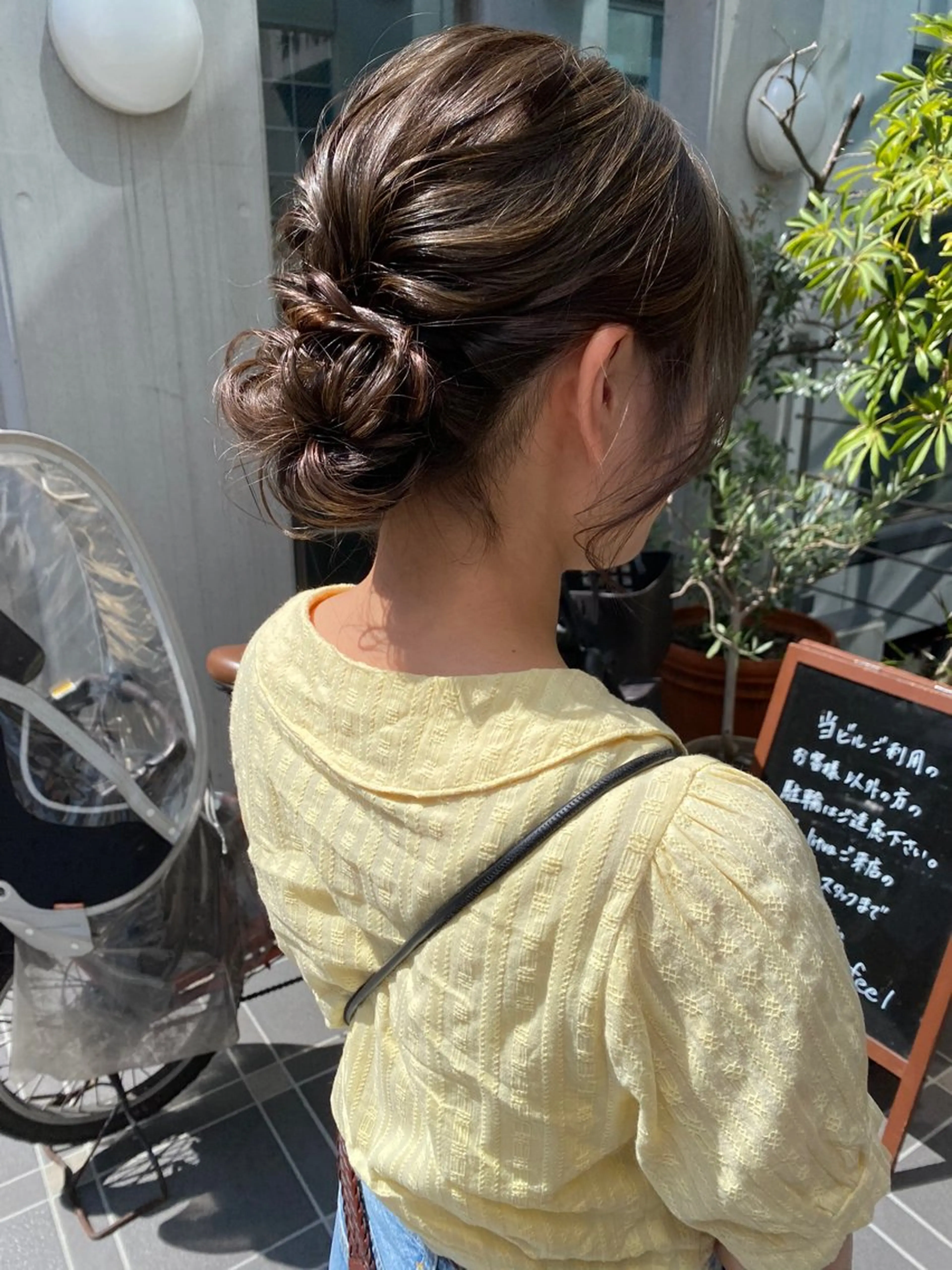 セミロング ヘアアレンジ お団子ヘア ヘアセット レイヤーカット /透明感/千葉怜寿のヘアスタイル