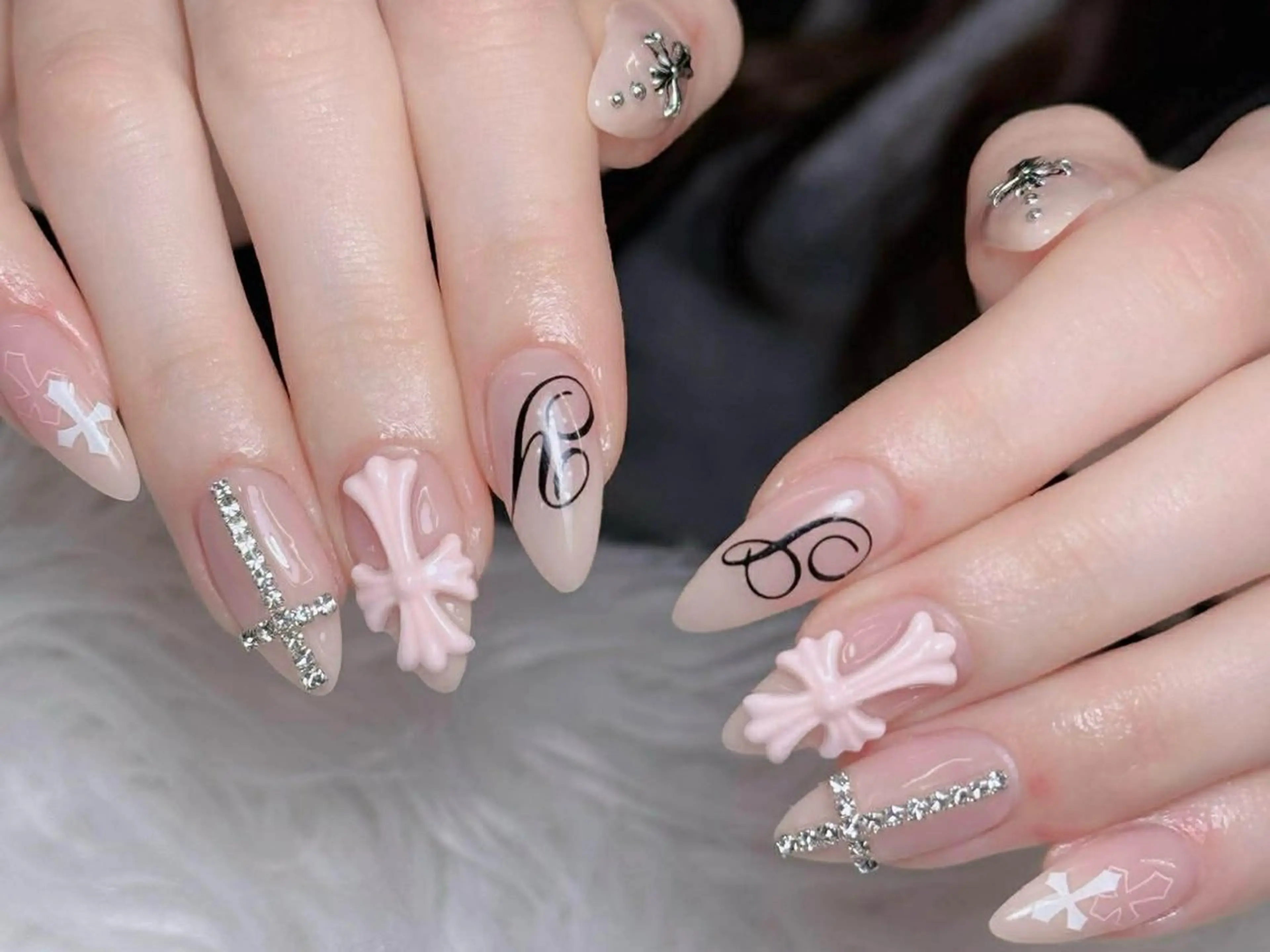 ネイル オーロラネイル チークネイル フットネイル フレンチネイル 韓国ネイル ハンドネイル Lumi Nailのネイルデザイン