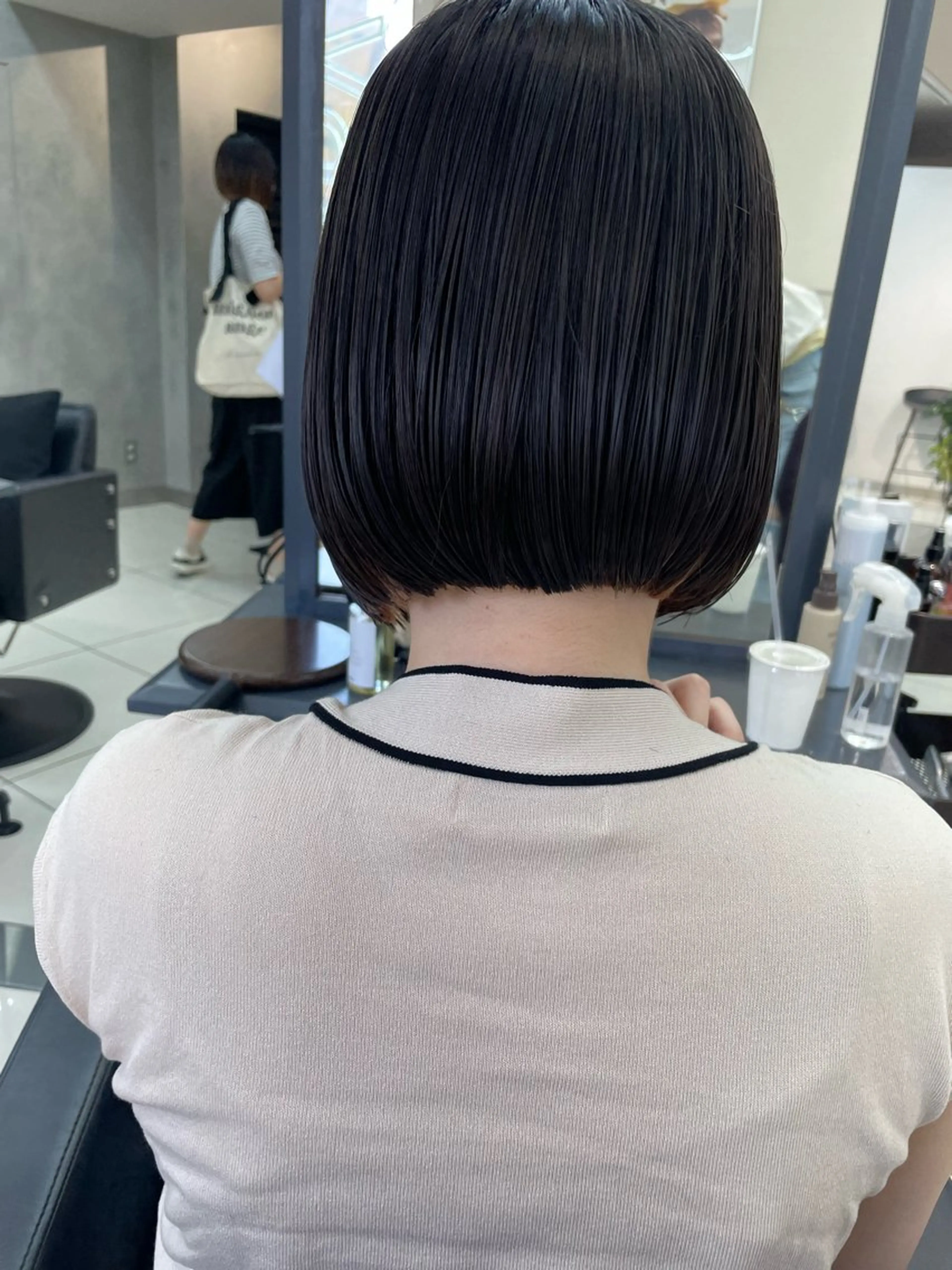 ショート カラー ヘアアレンジ ボブ/透明感ベージュ 🫧クルミ🌟のヘアスタイル