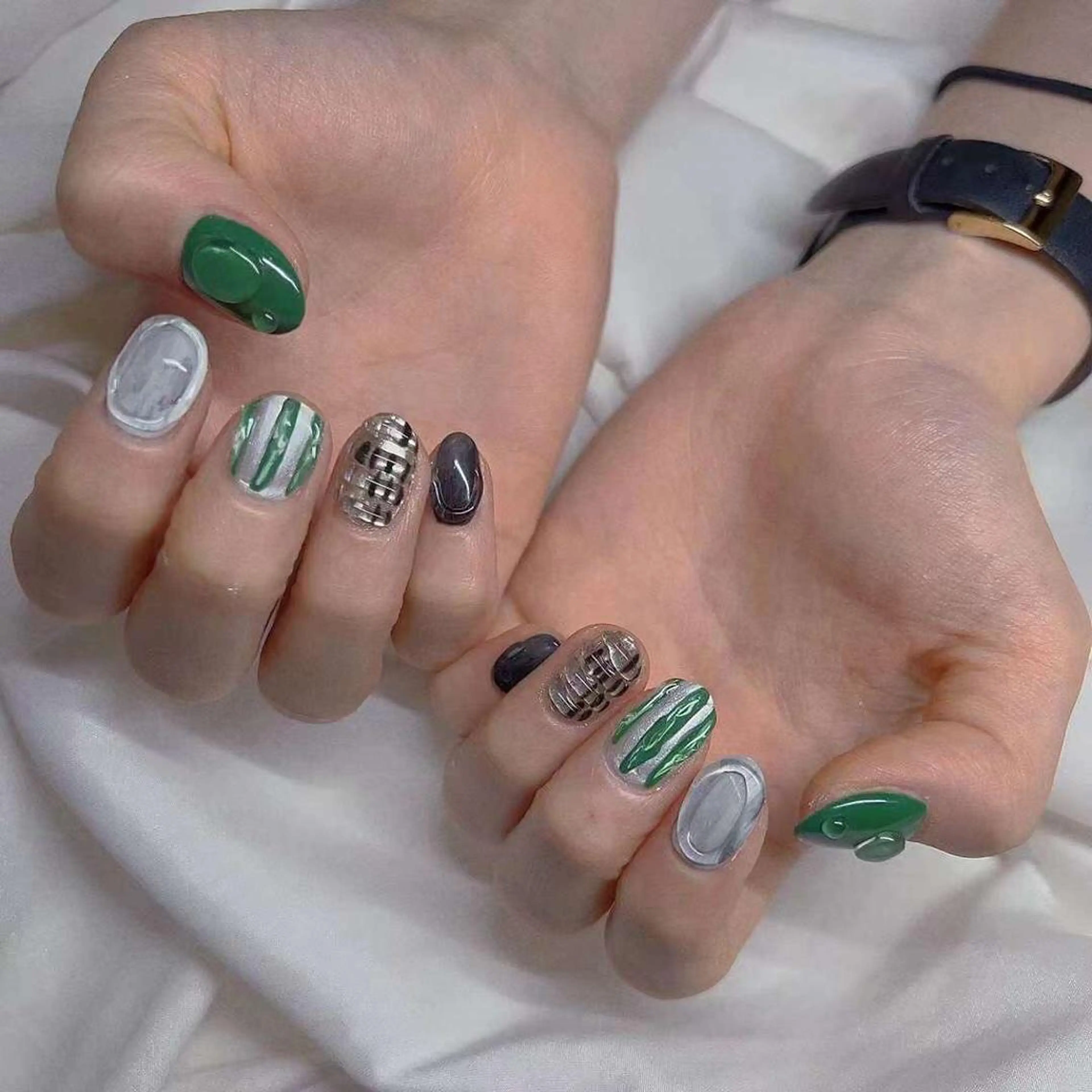 ネイル ハンドネイル リ サのネイルデザイン