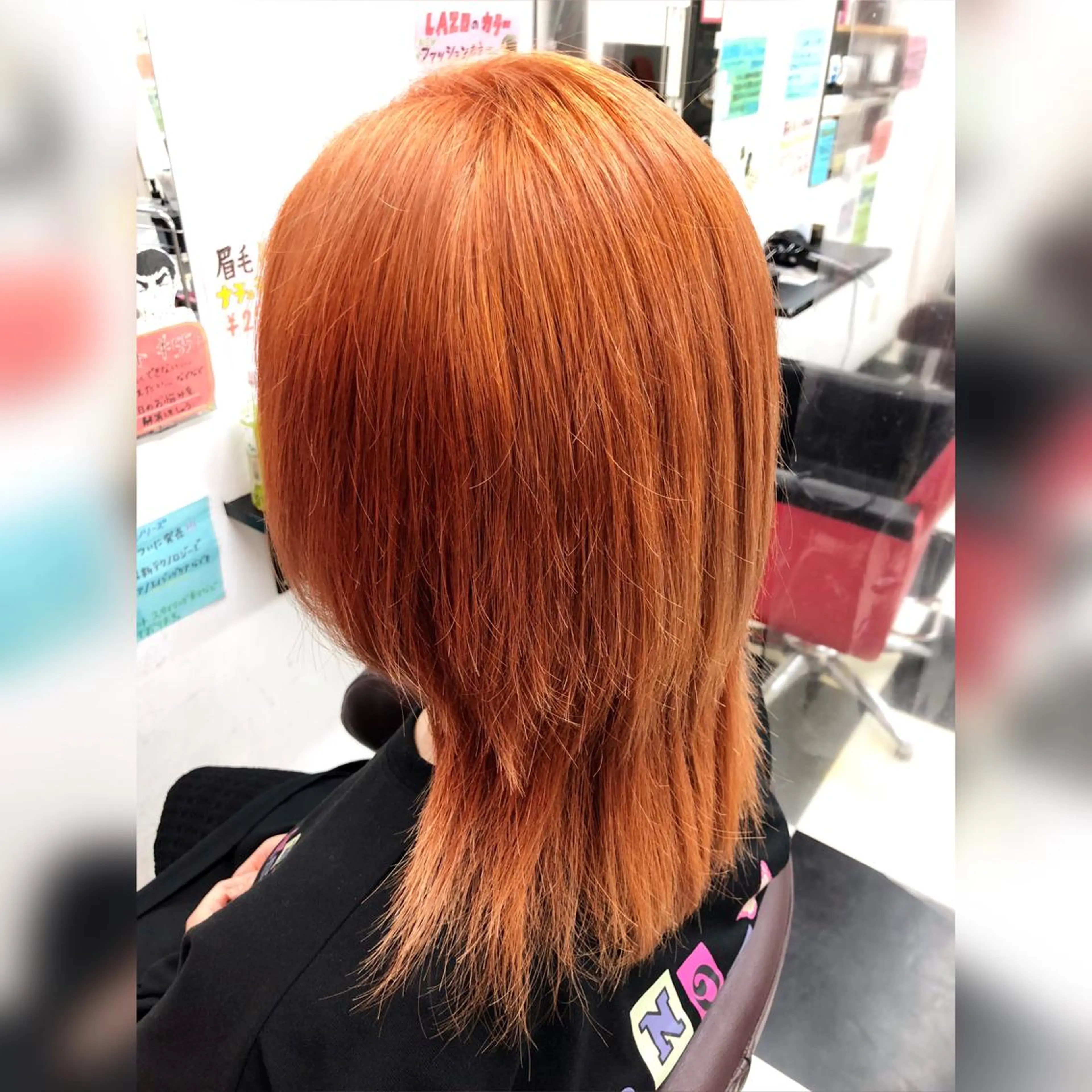 セミロング カラー 粟野 裕稀のヘアスタイル