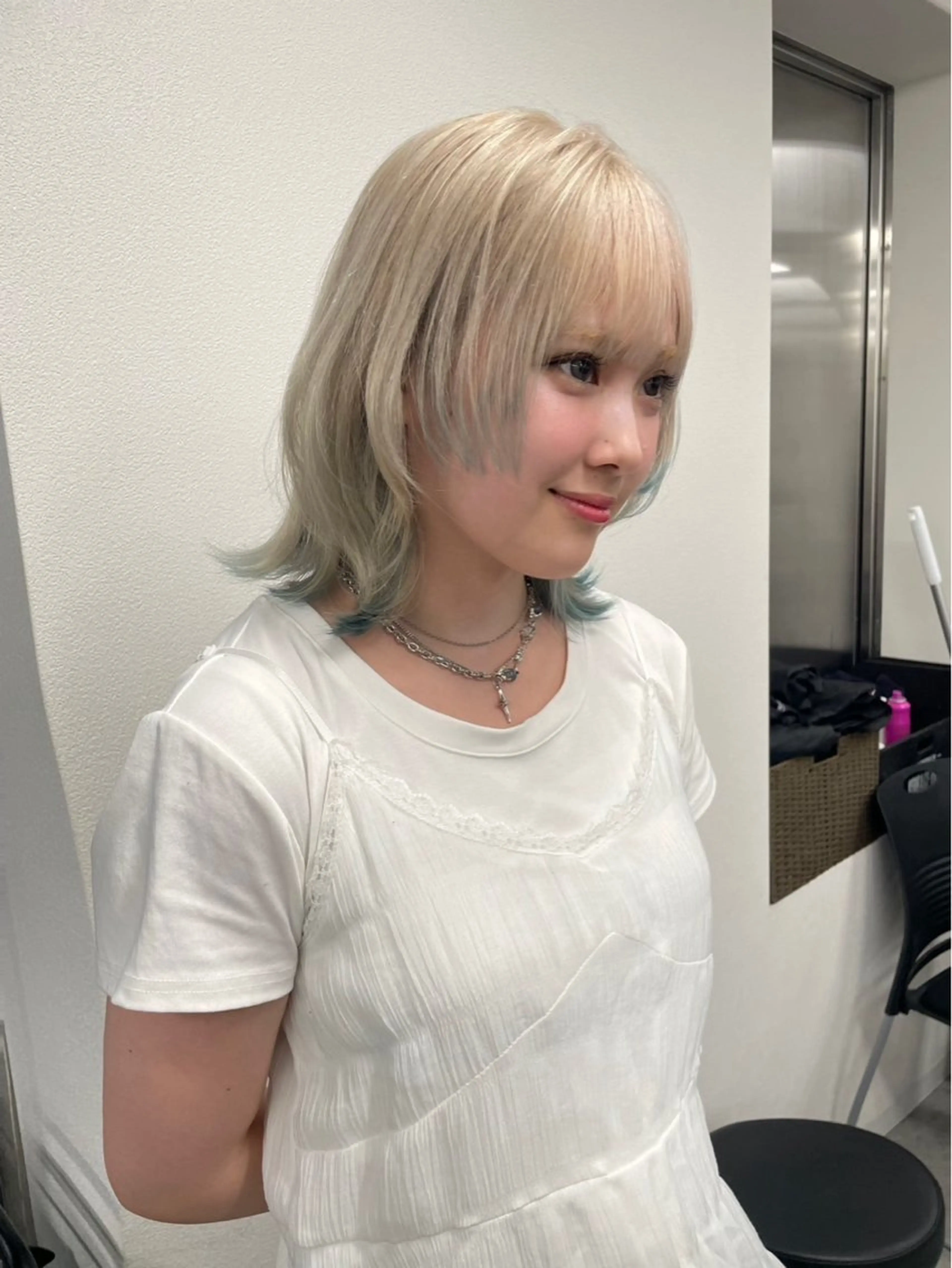 ミディアム 🌛ハイトーン/ ブロンド🩶MANAのヘアスタイル