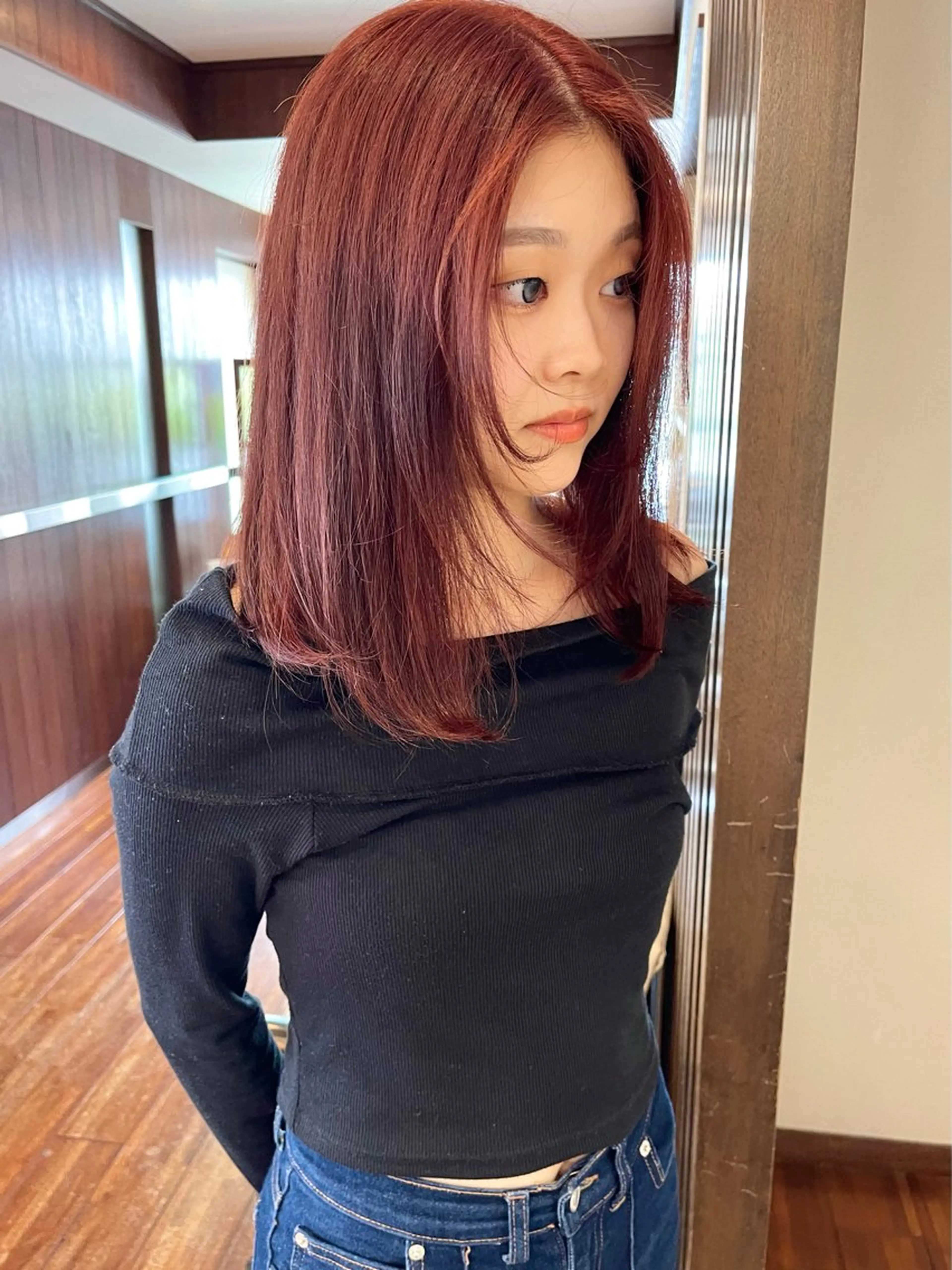 ミディアム カラー ブリーチ ボルドーカラー ダブルカラー ブリーチなしカラー レッドカラー ヘアカラー トリートメント 髪質改善ｶﾗｰ ｹｱﾌﾞﾘｰﾁ/ﾀﾑのヘアスタイル