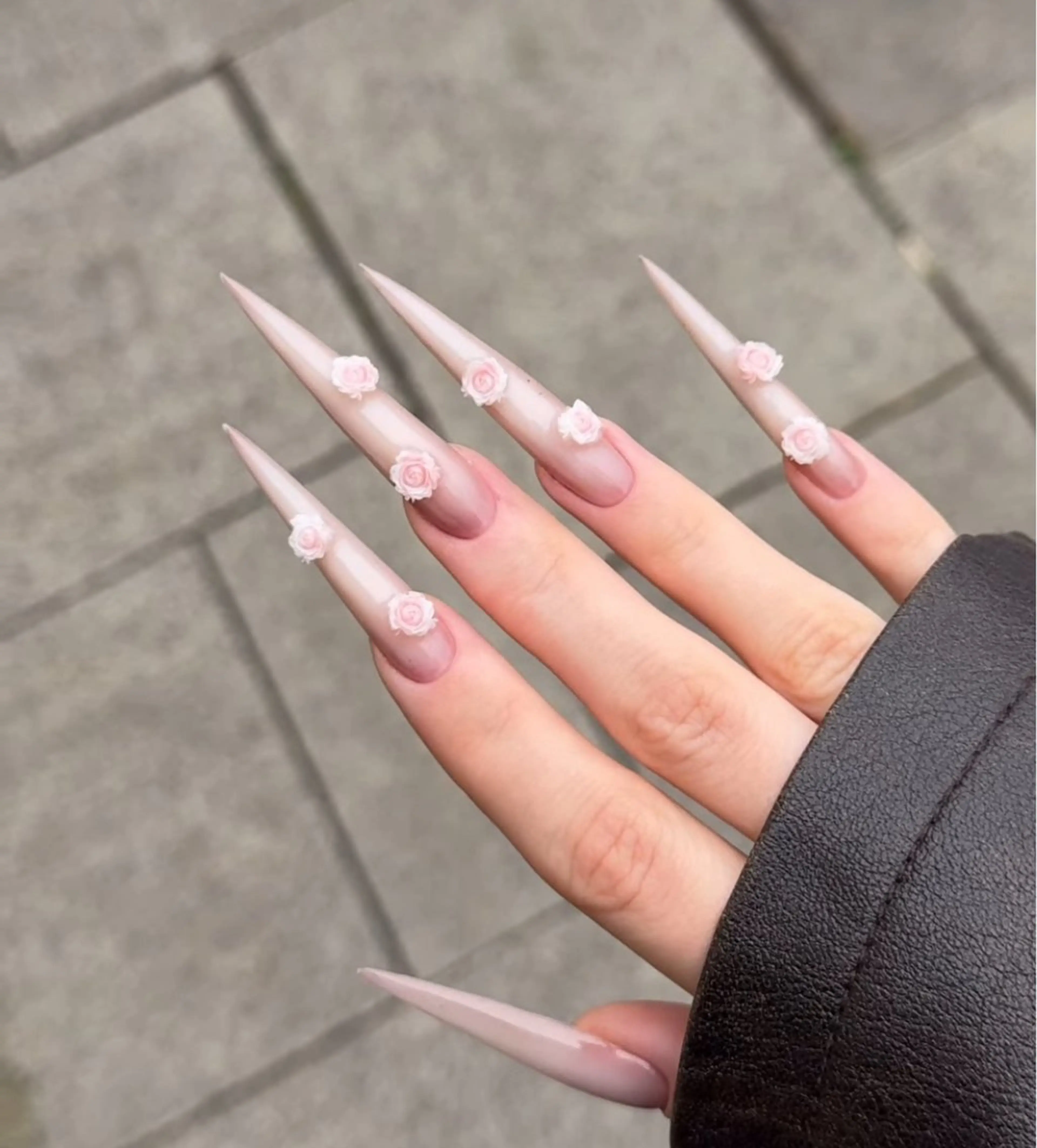 ネイル フレンチネイル ジェルネイル ガラスフレンチ ハロウィン ハート ハンドネイル H.baby Nail Salonのネイルデザイン