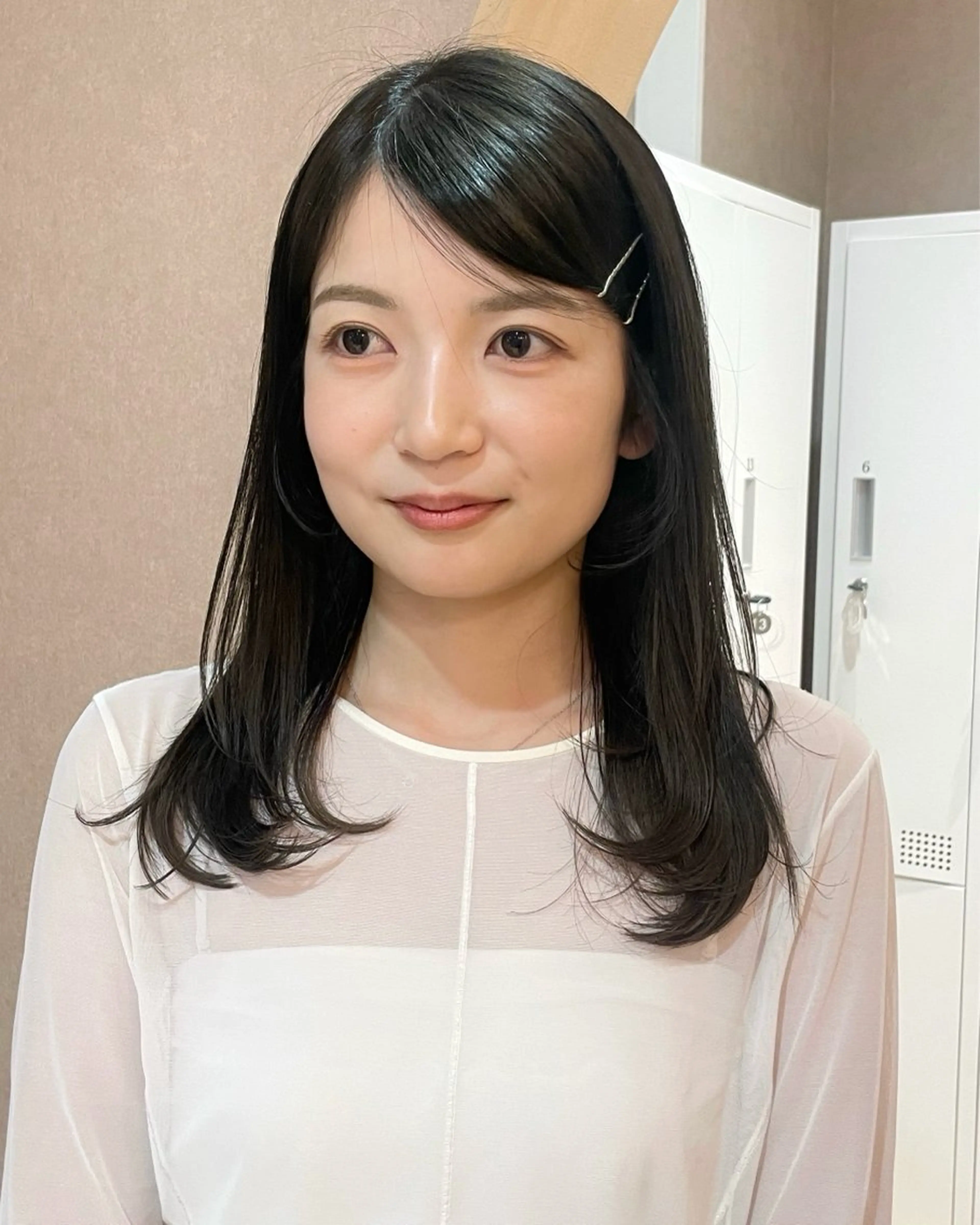 セミロング ヘアカラー 似合わせ/ベージュ /レイヤー/りほ🤍のヘアスタイル