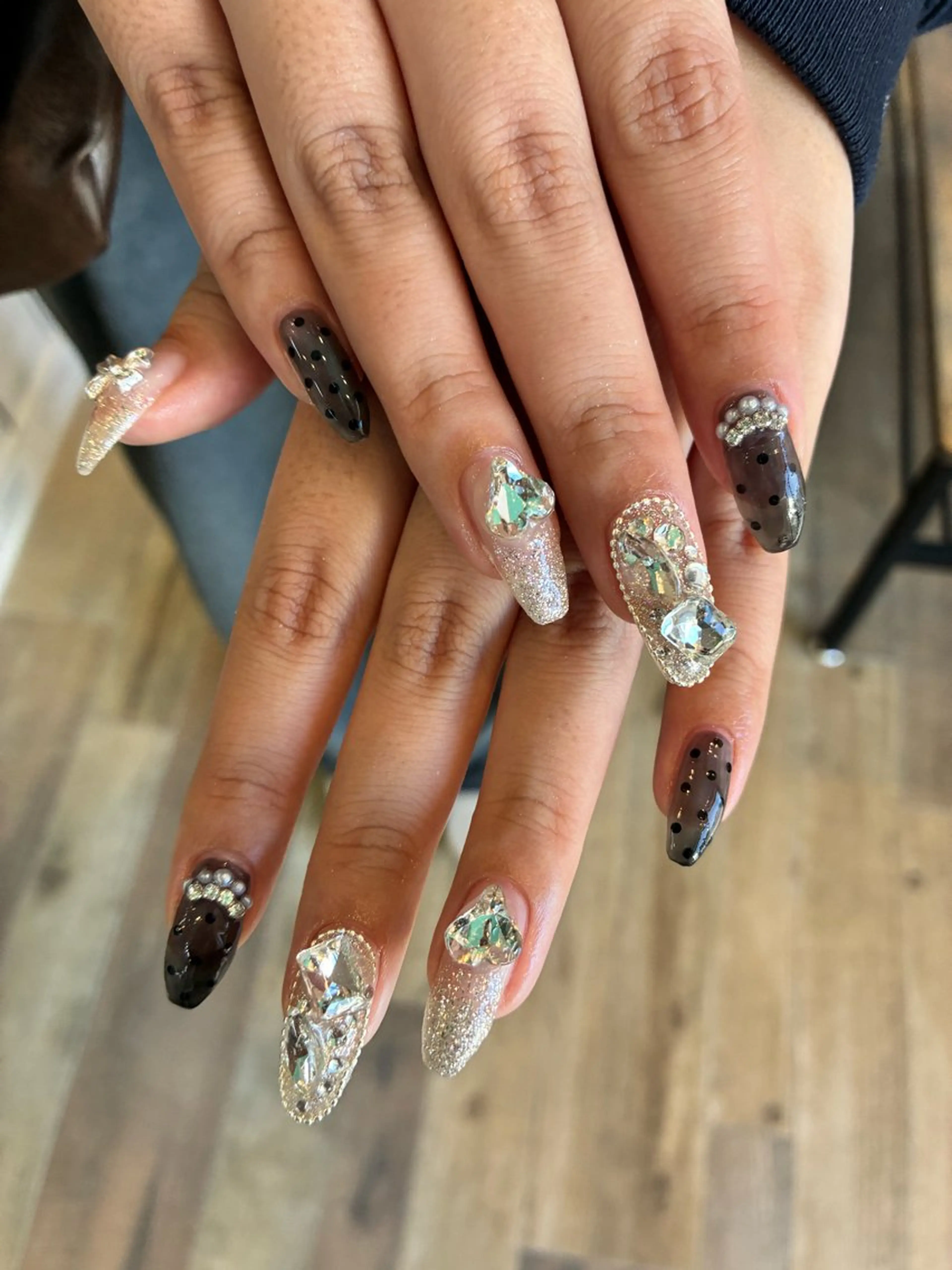 ネイル Atelier Nail所属・Atelier HIKARIのネイルデザイン