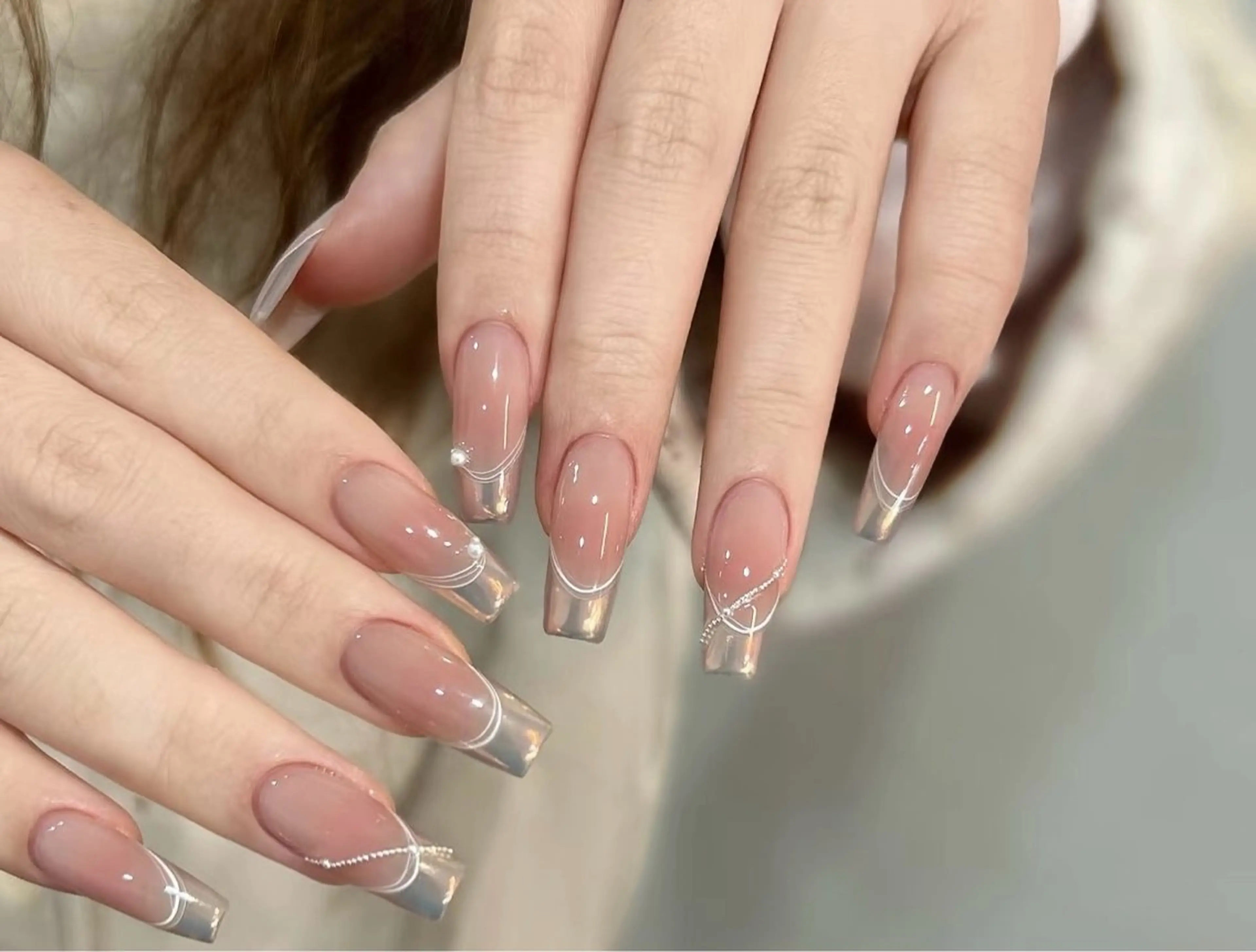 ネイル マグネットネイル ピンク ネイルチップ 冬ネイル クリスマス ハンドネイル Lee Nailsのネイルデザイン