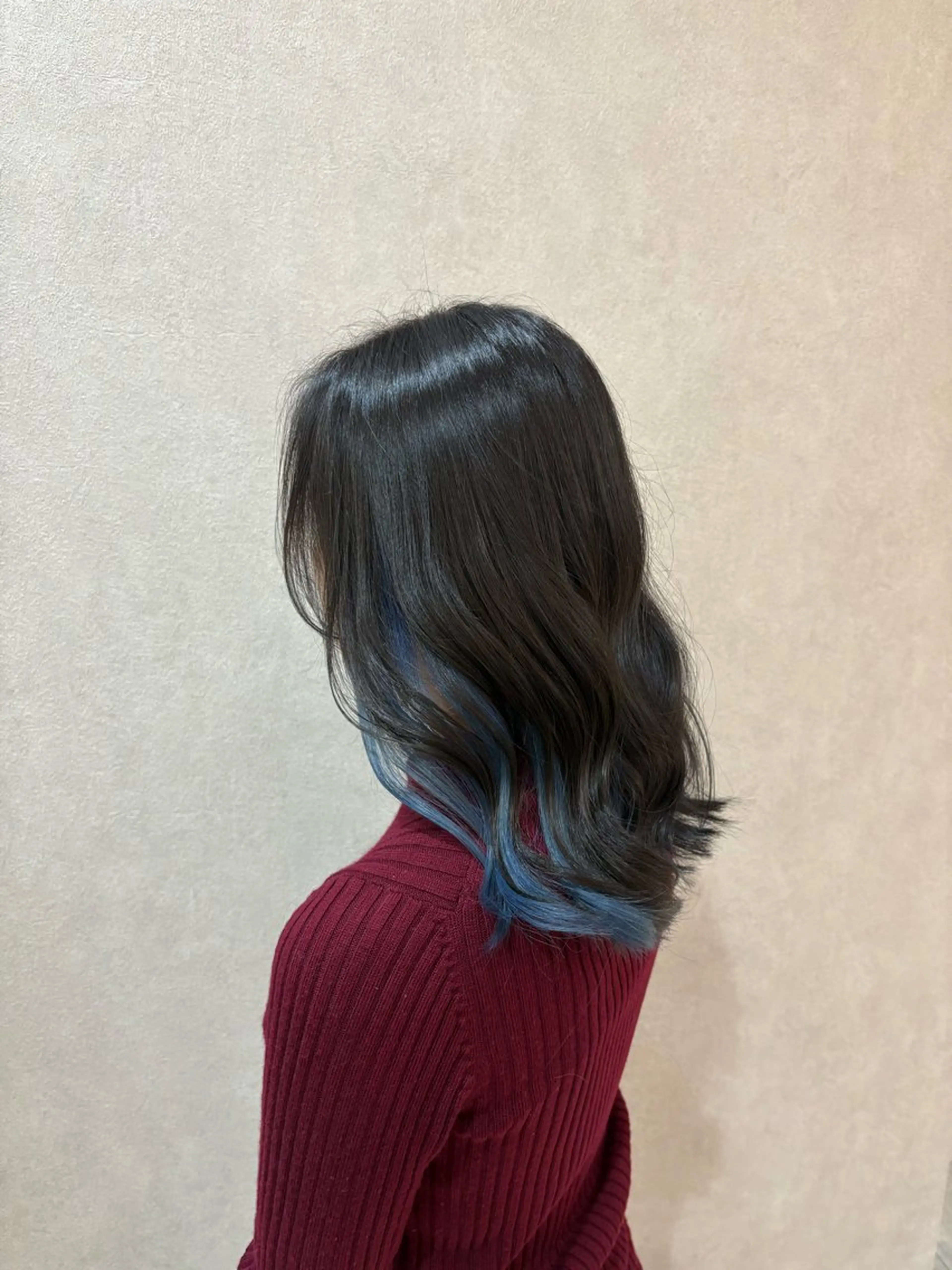 セミロング カラー ブルーカラー 中澤 壱太のヘアスタイル