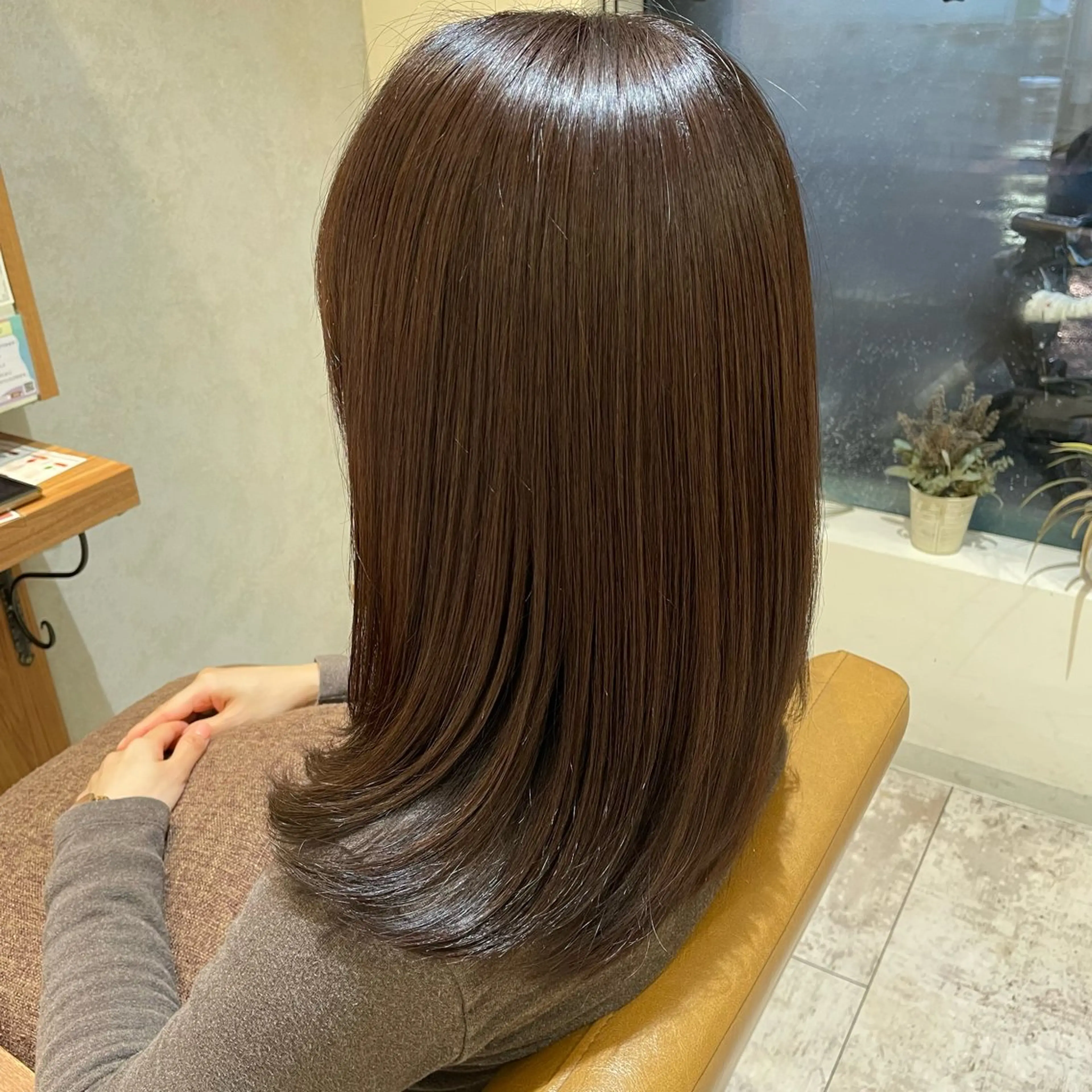 ロング 白倉 仁奈のヘアスタイル