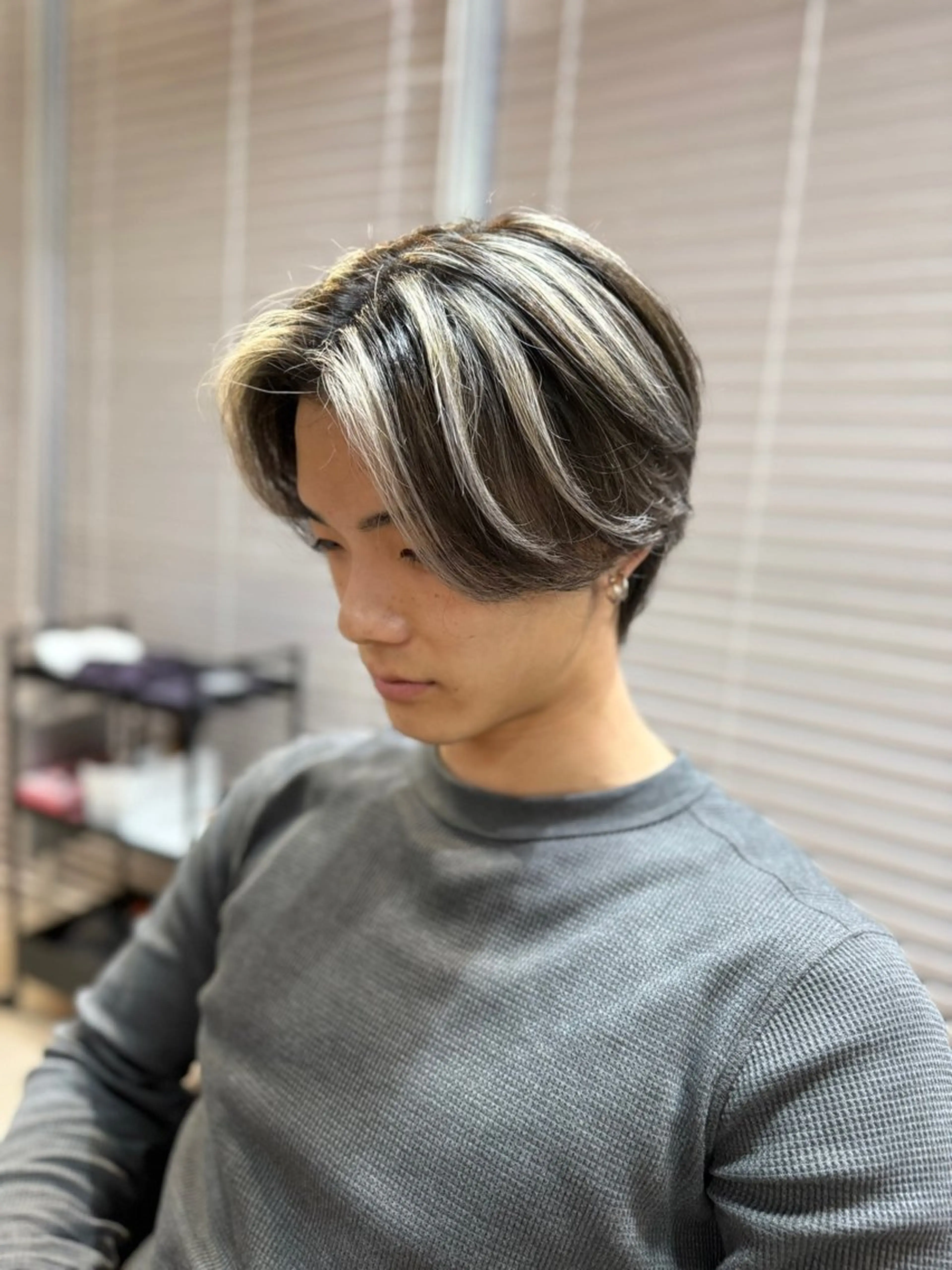 ショート ハイライト ヘアカラー トリートメント 山影✨バレイヤージュ ハイライト✨メンズ◎のヘアスタイル