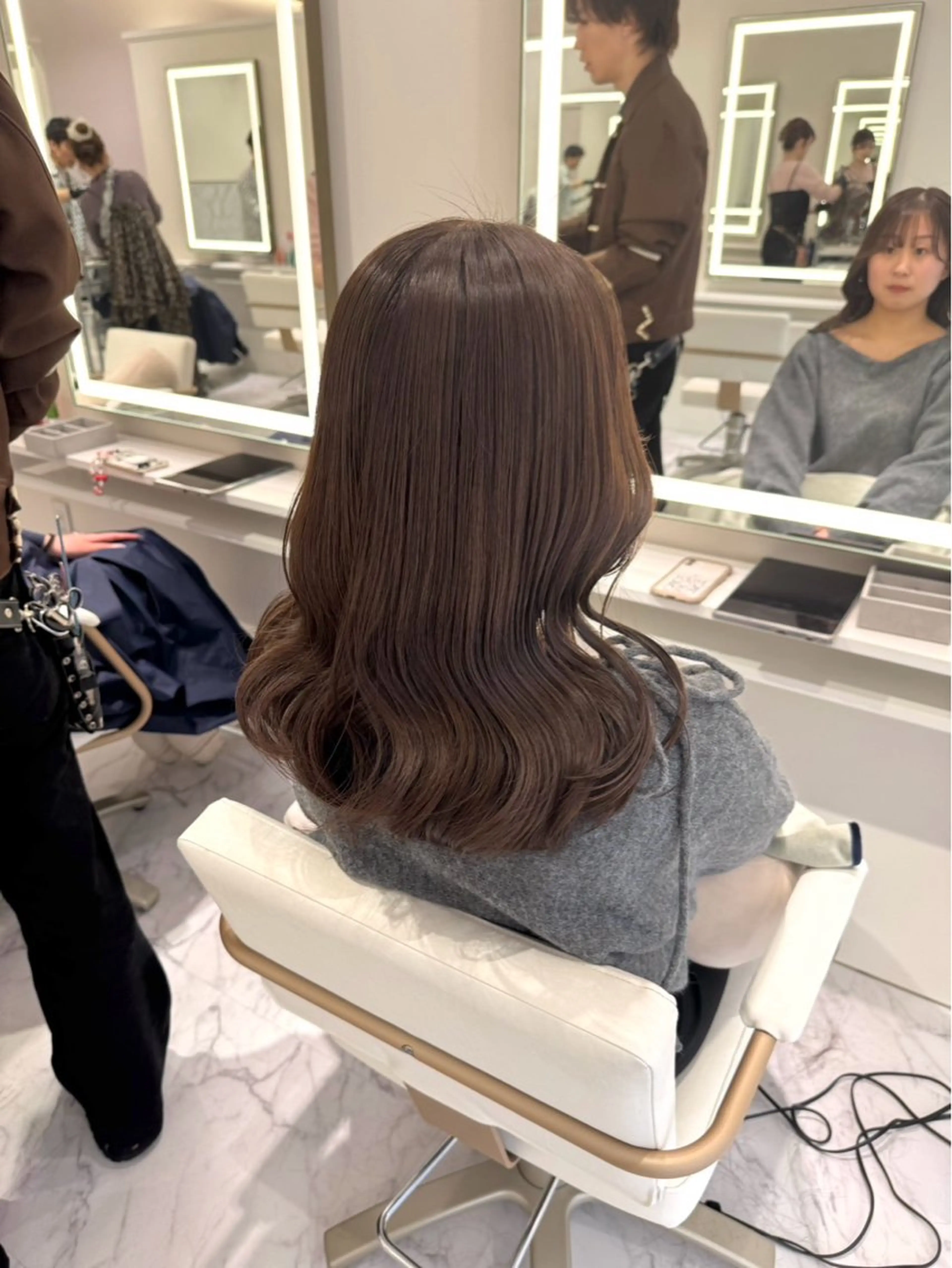 セミロング カラー ヘアカラー ParveMix🍀 藤原愛未のヘアスタイル