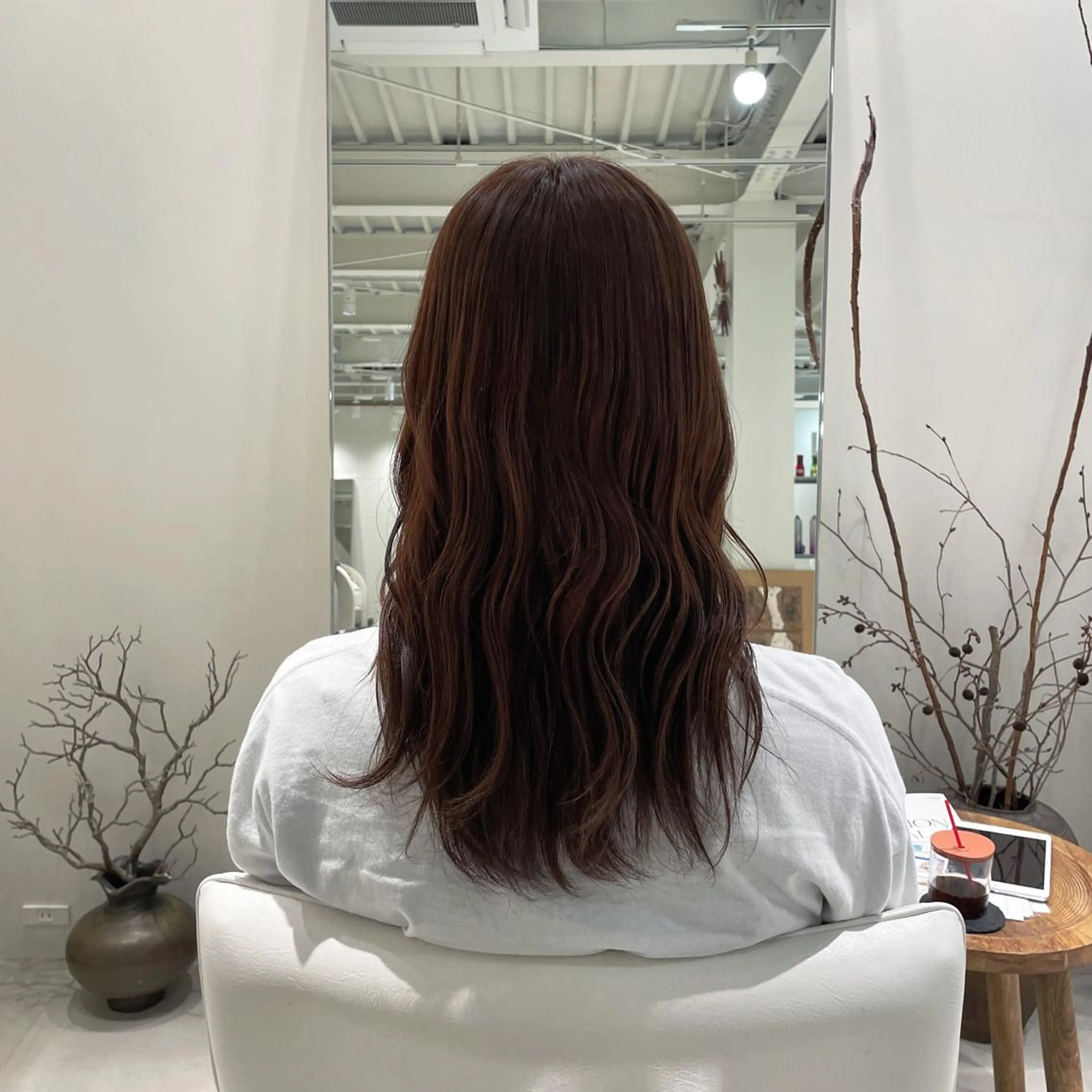 ロング カラー ブリーチ ブラウンカラー 縮毛矯正 峯崎 葵のヘアスタイル