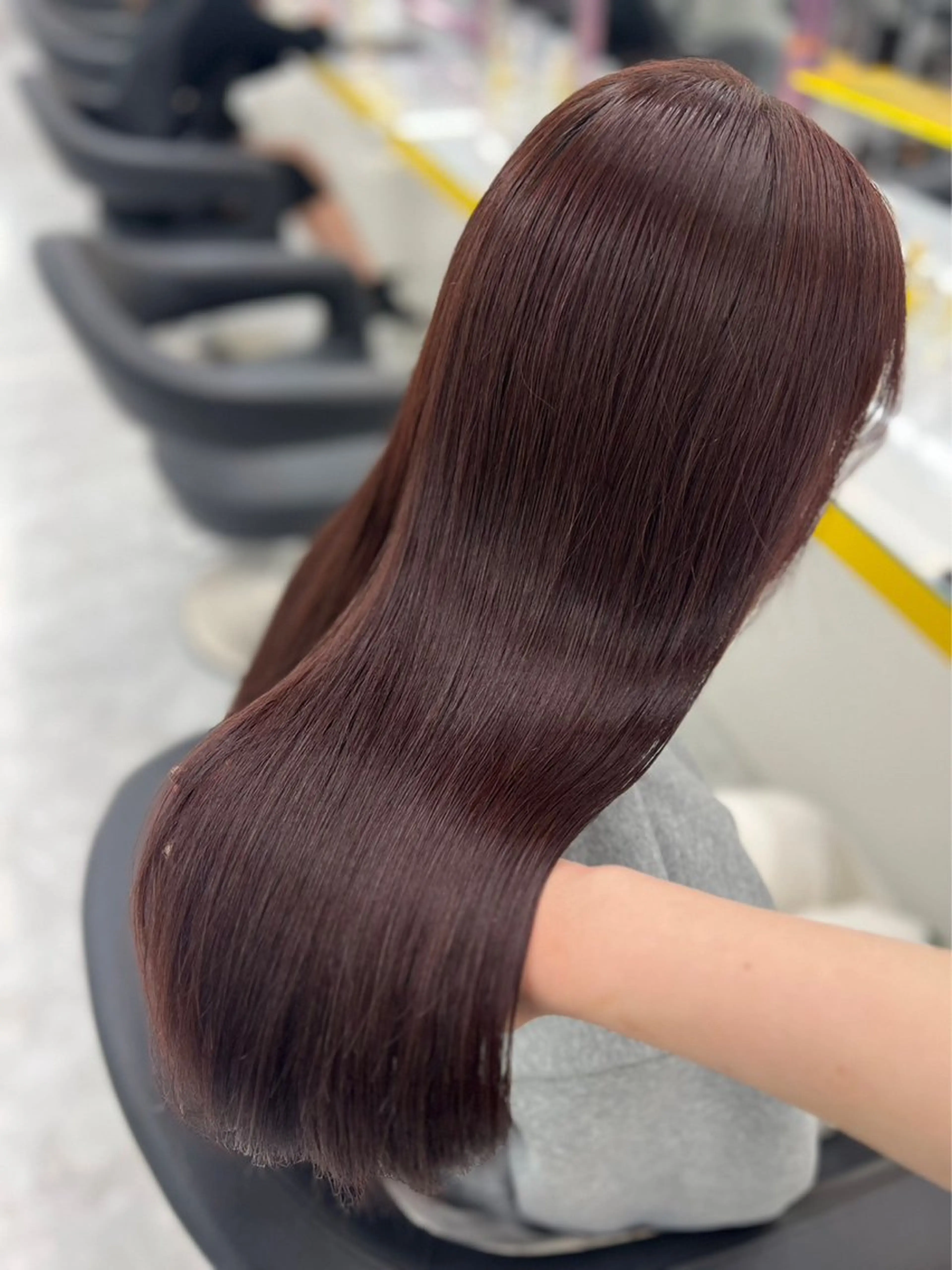 ロング カラー ハイトーンカラー 🦄レイヤーカットのヘアスタイル