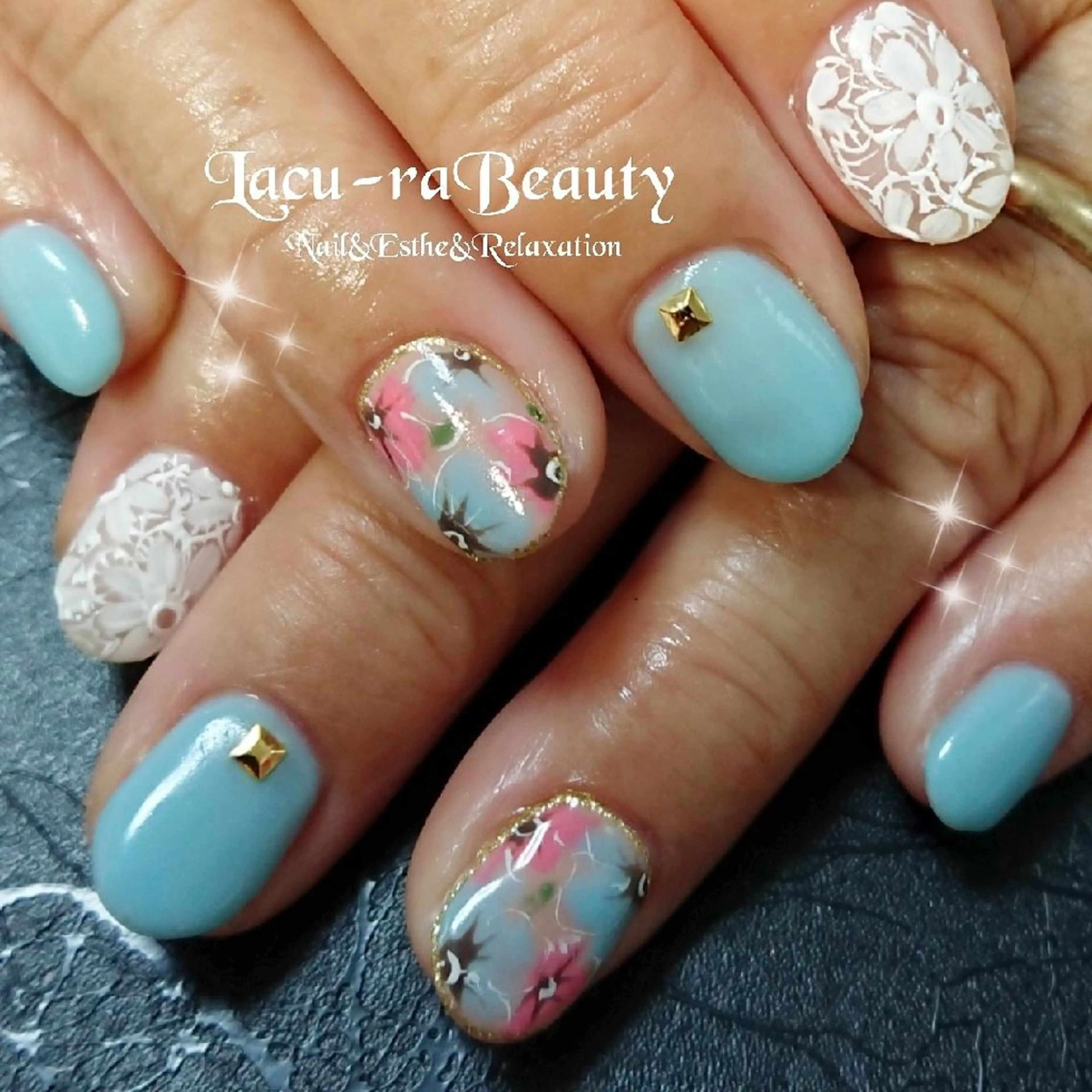 ネイル 小顔と腸の専門店 ラクーラビューティのエステ・リラクイメージ