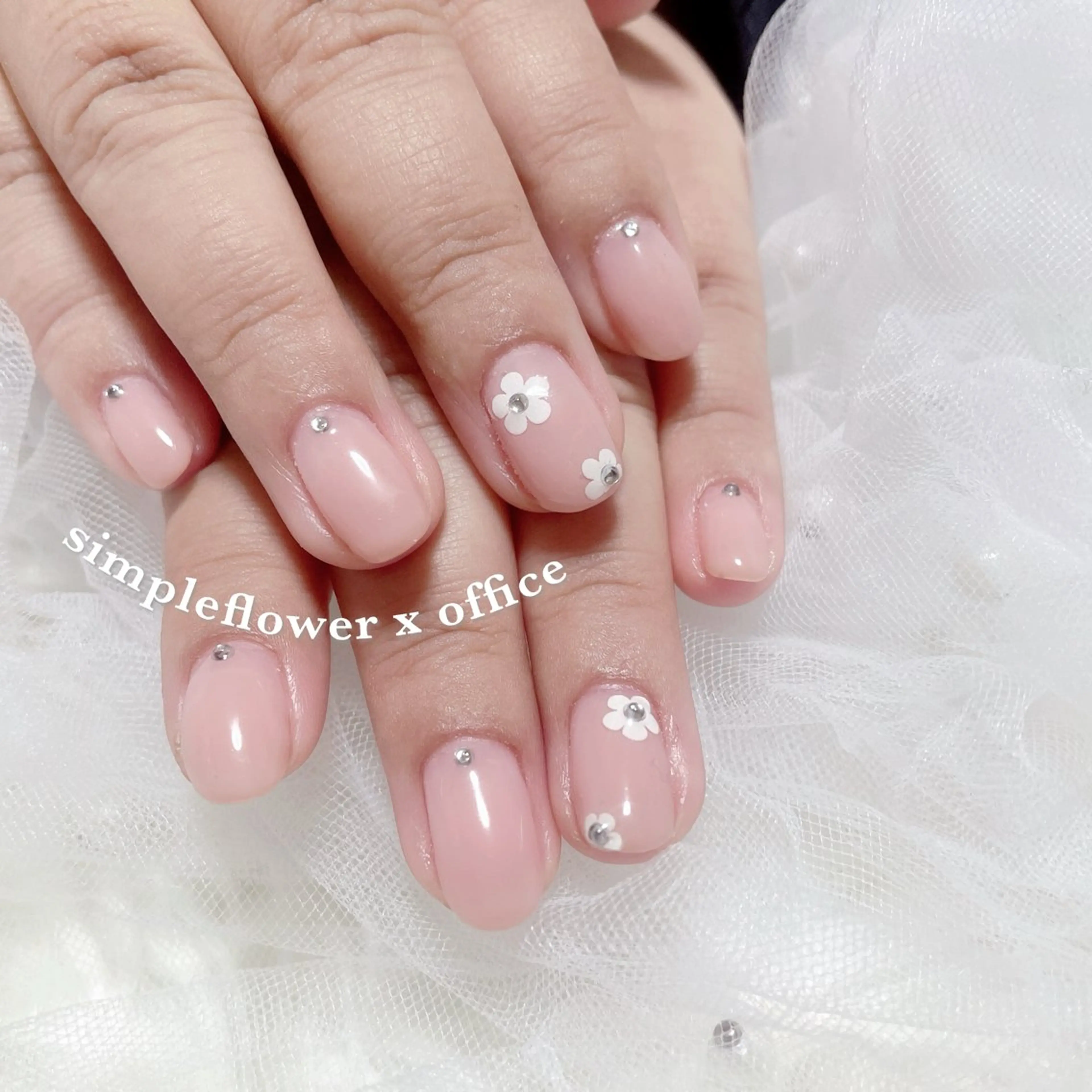 ネイル GO TODAY SHAiRE SALON原宿 Liber所属・️🫧もこ 艶感ネイル🫧のネイルデザイン