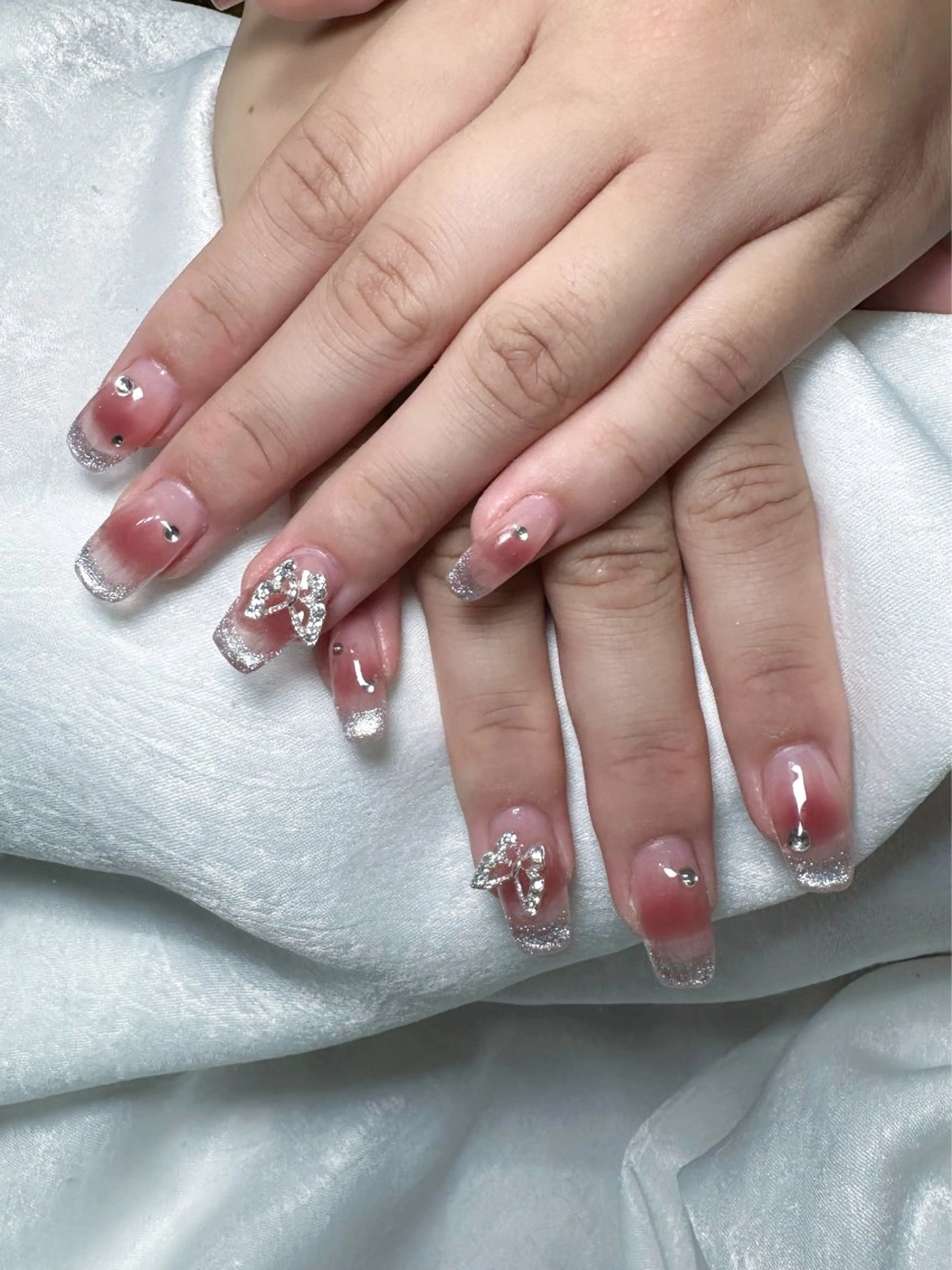 ネイル アートネイル 長さ出し 持ち込み nail&eye pang hinaのネイルデザイン