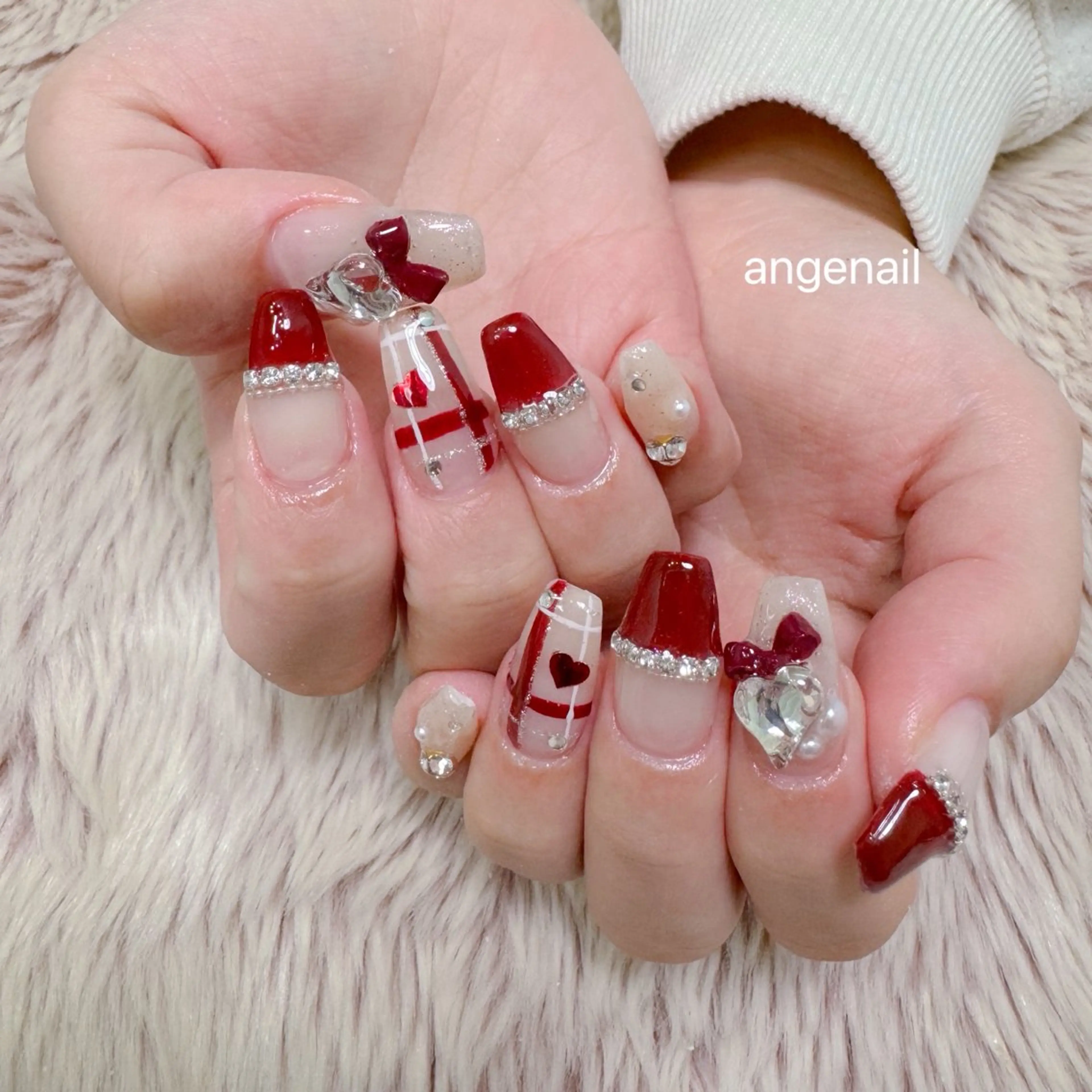 ネイル ハンドネイル オーナーネイリスト MAKIのネイルデザイン