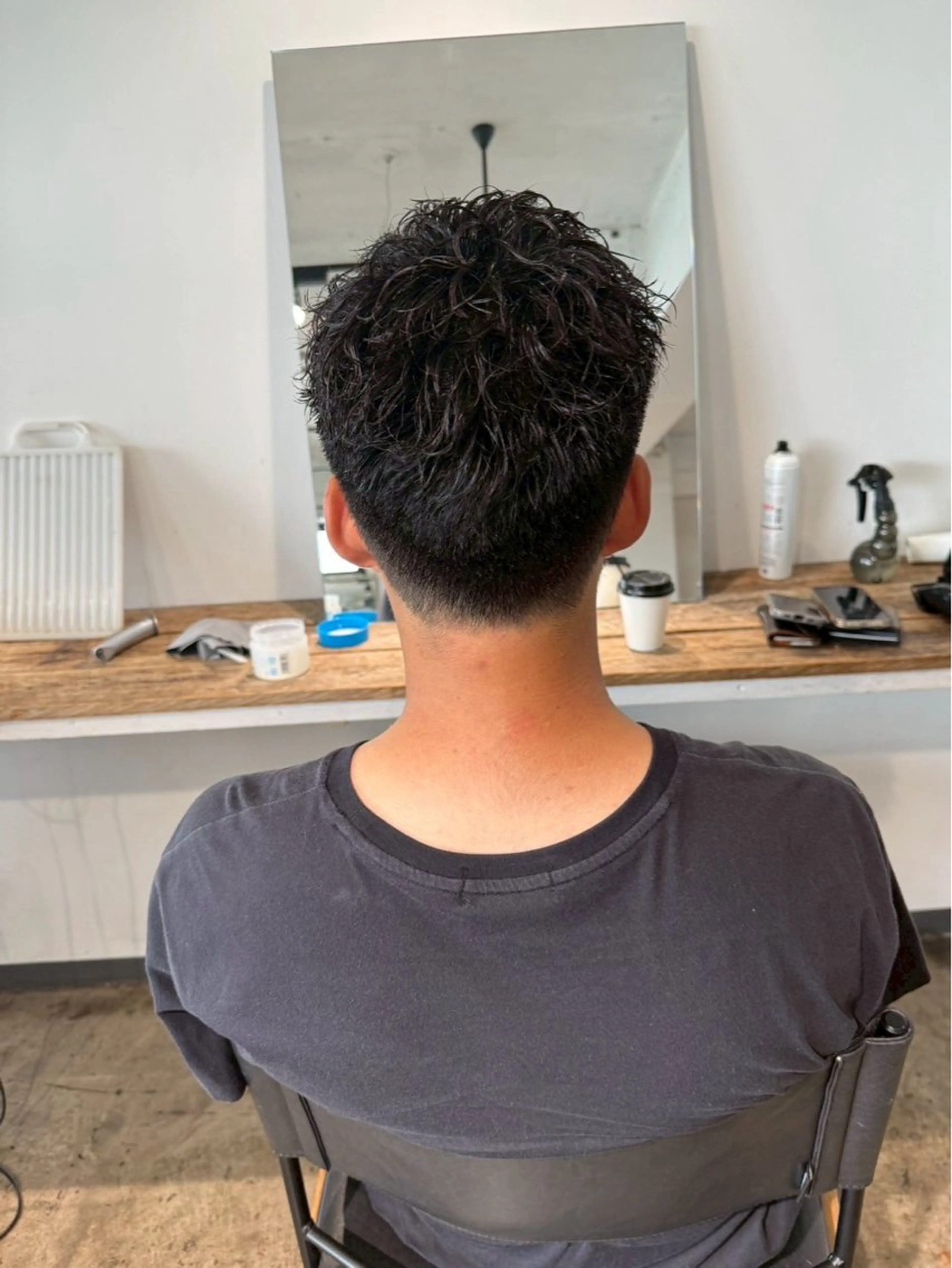 ショート パーマ メンズ メンズパーマ スパイラルパーマ カット パーマ ブリーチモデル/ メンズパーマ/AMIのヘアスタイル