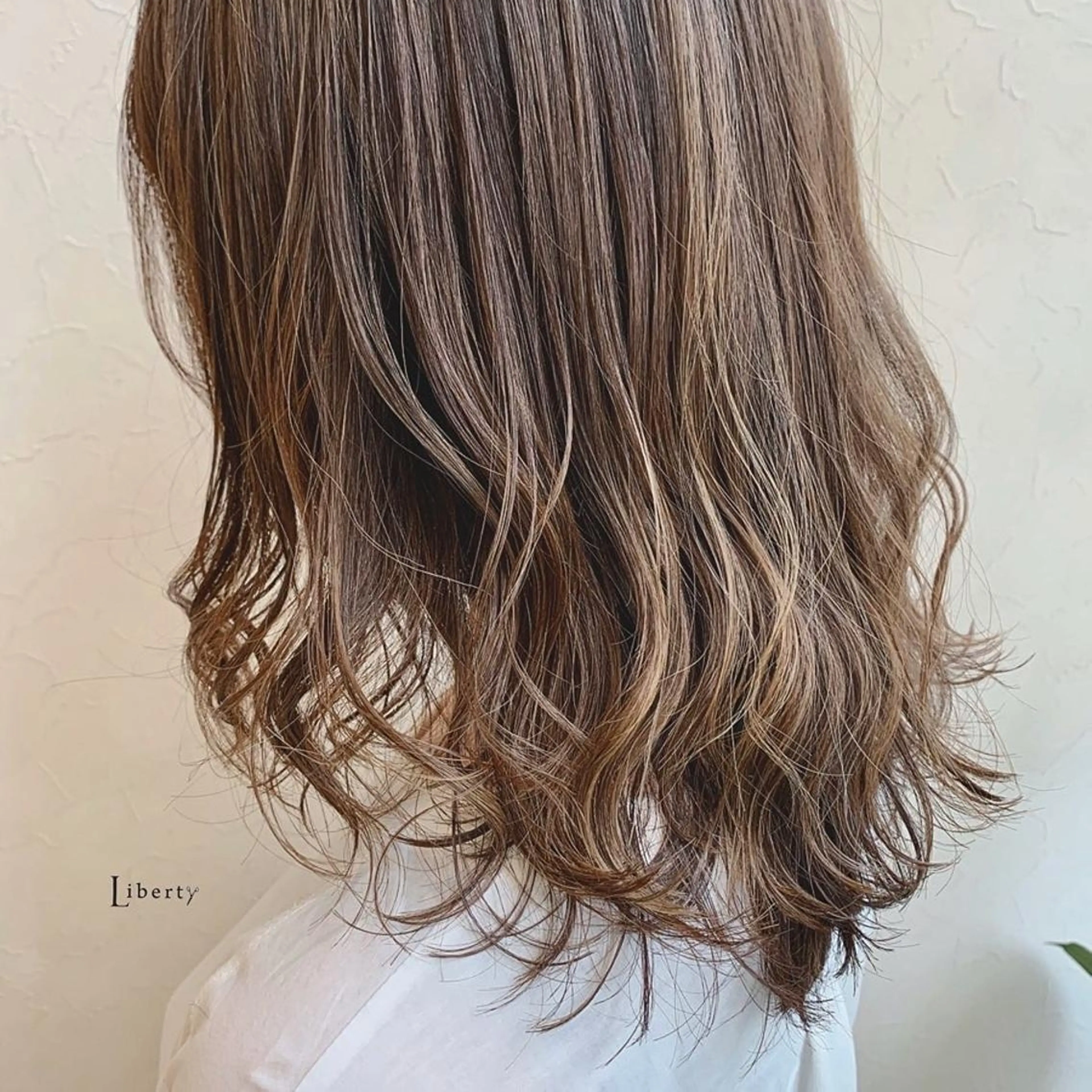 ミディアム カラー ハイライトカラー ハイライト メンズ指名多数!! SiLO 田島のヘアスタイル