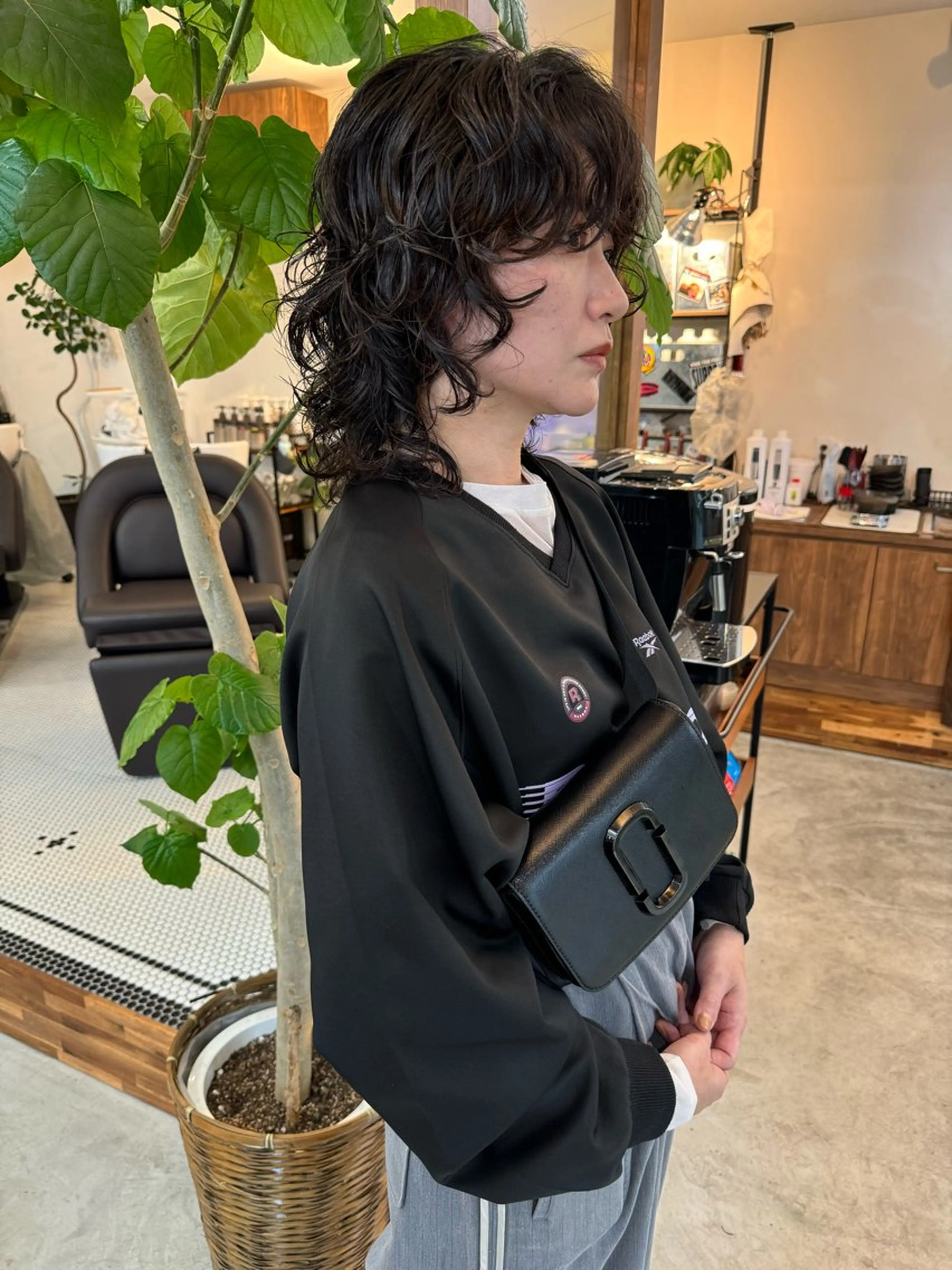 ミディアム パーマ カット パーマ トリートメント (h)wim ウィムのヘアスタイル