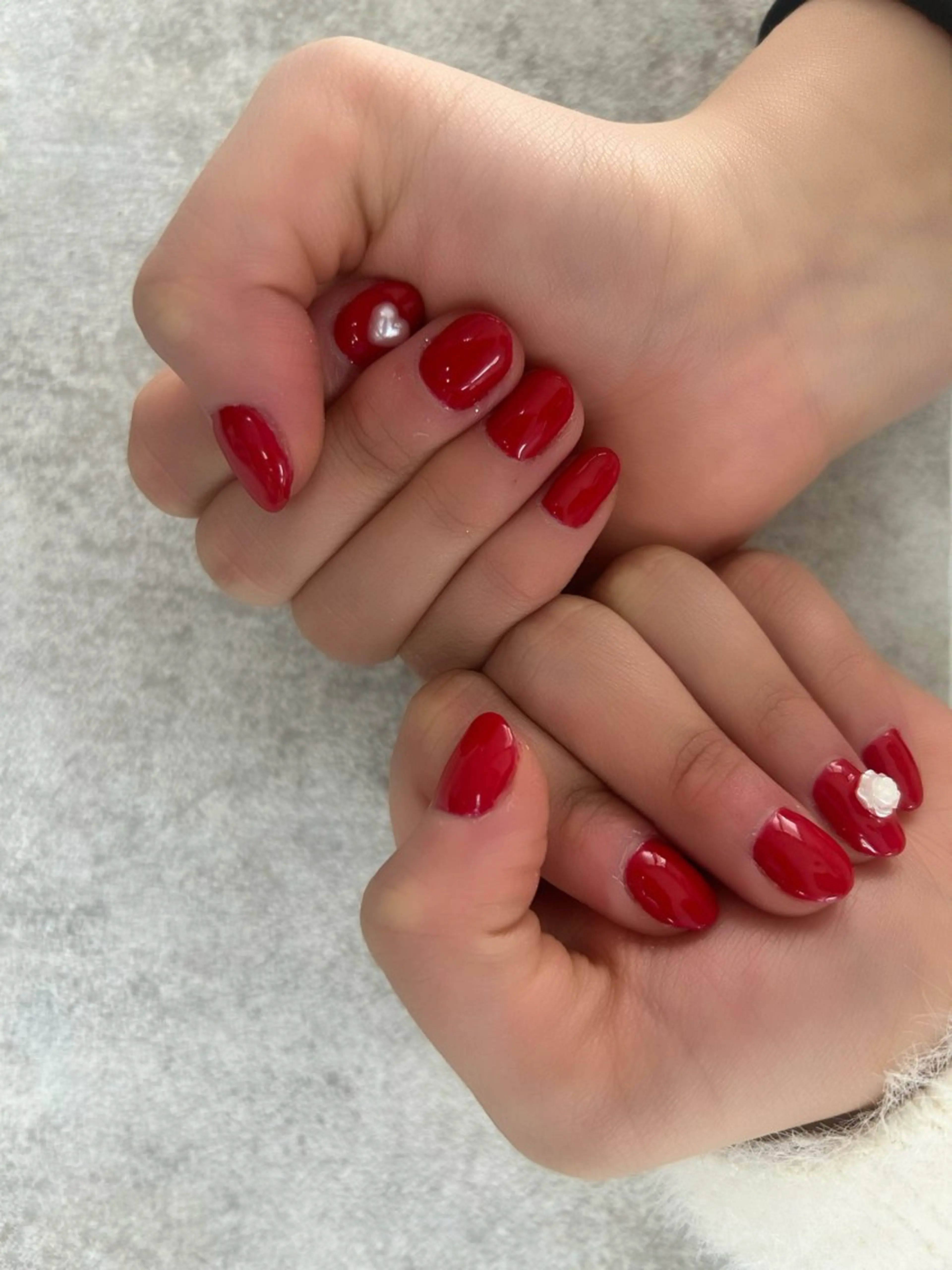 ネイル ワンカラーネイル 赤色 ハンドネイル T MISAのネイルデザイン