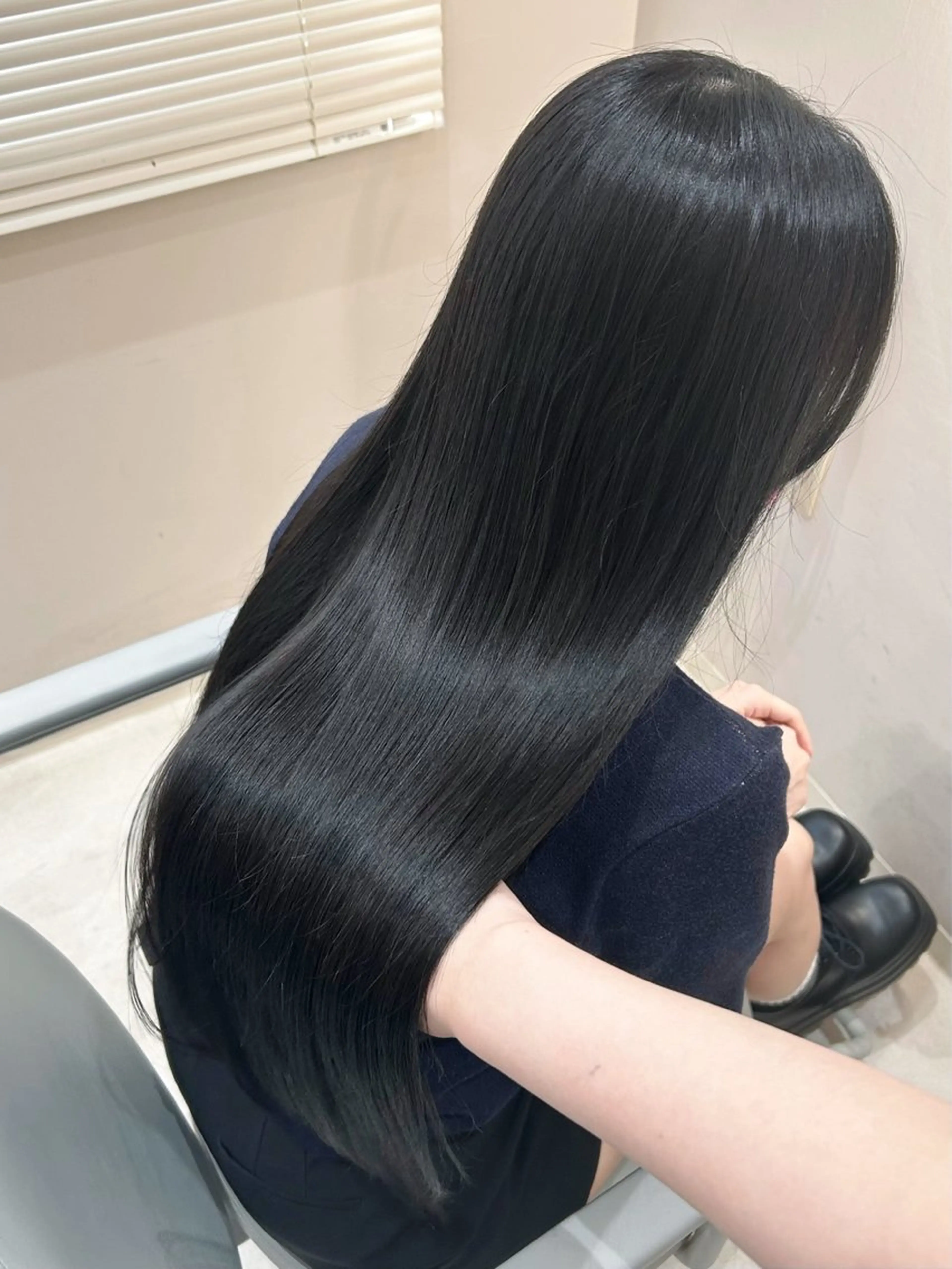 ロング カラー ブリーチ 透明感カラー ダブルカラー グレージュ ブリーチなしカラー カット ヘアカラー トリートメント レイヤーカット☆顔ま わりカット＊田村りおのヘアスタイル
