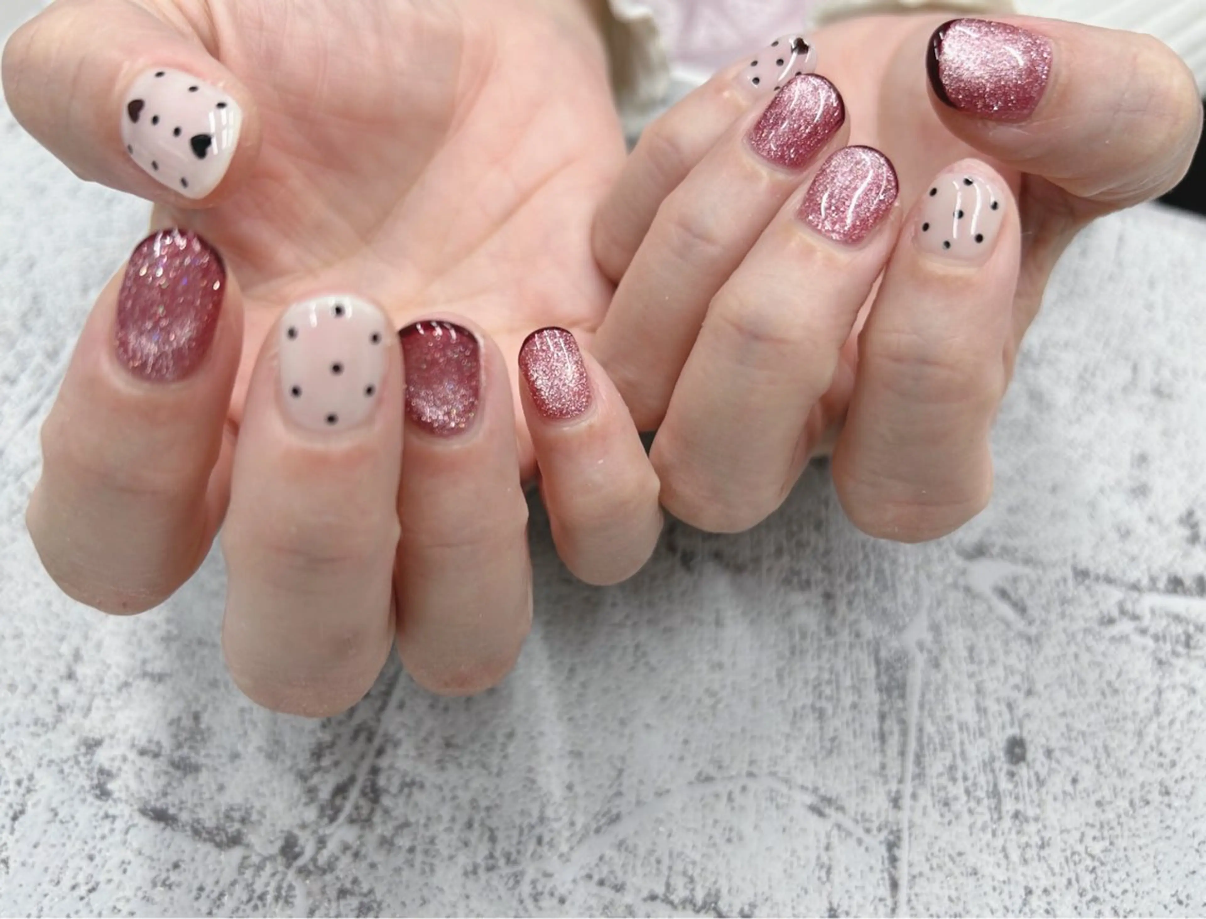 ネイル ハート ホログラムネイル バレンタイン ハンドネイル Nail Salon agré所属・agré ネイルサロン　アグレのネイルデザイン