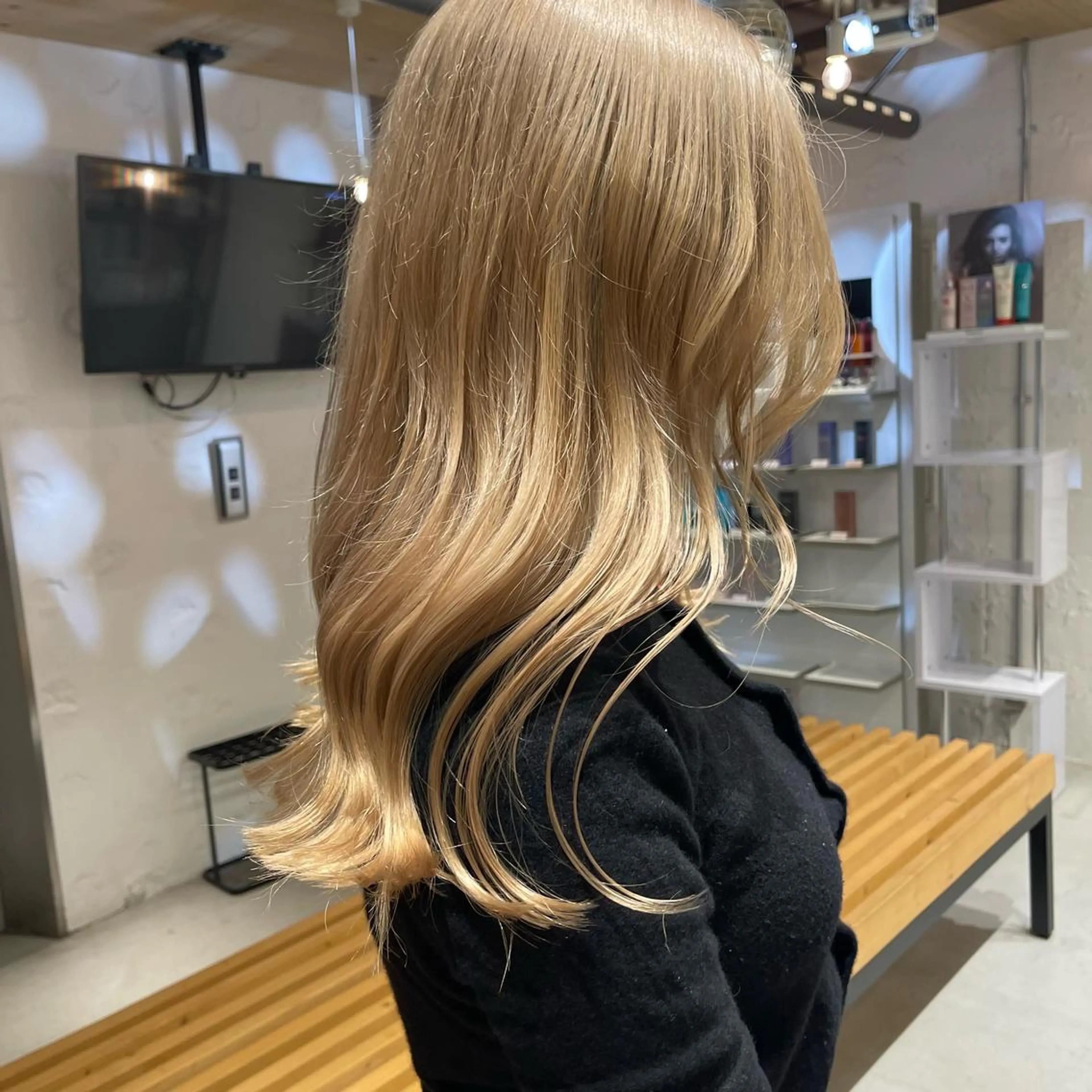 ロング カラー nameless miichiのヘアスタイル