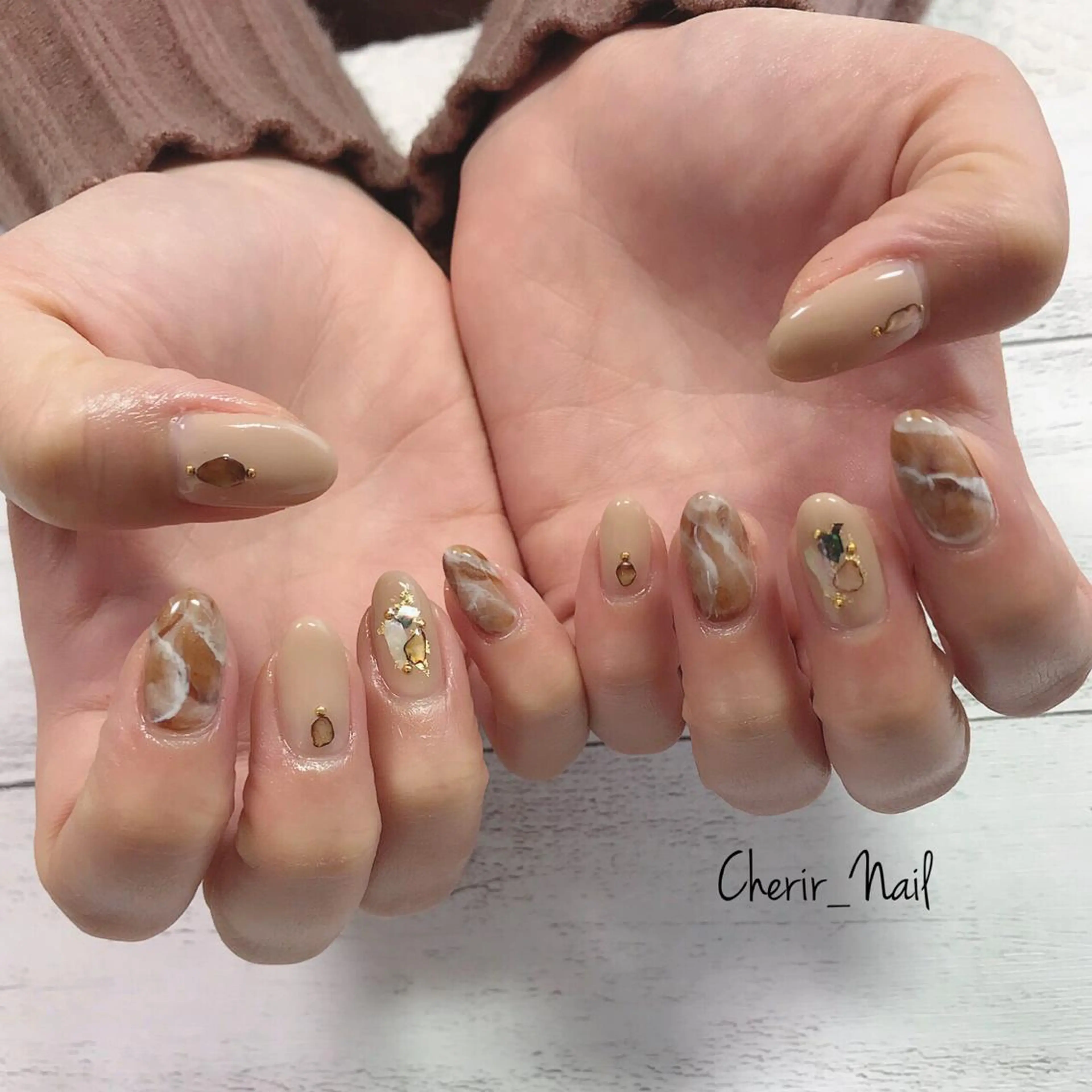 ネイル アートネイル ブラウン 大理石ネイル(マーブル) ニュアンスネイル ワンカラーネイル Cherirnail kaoriのネイルデザイン